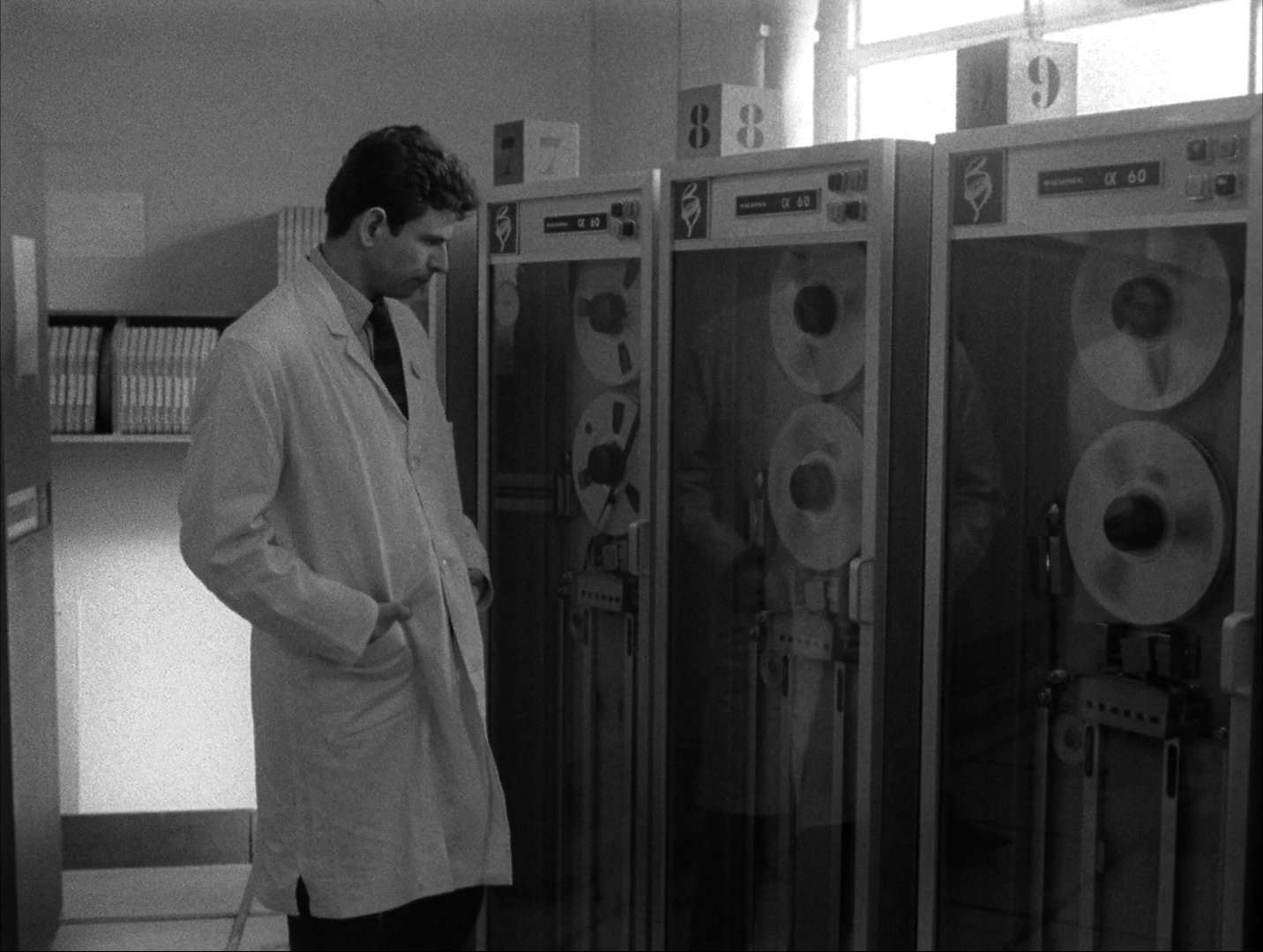 Alphaville: Une étrange aventure de Lemmy Caution (1965), wide, 1.33:1 — film still