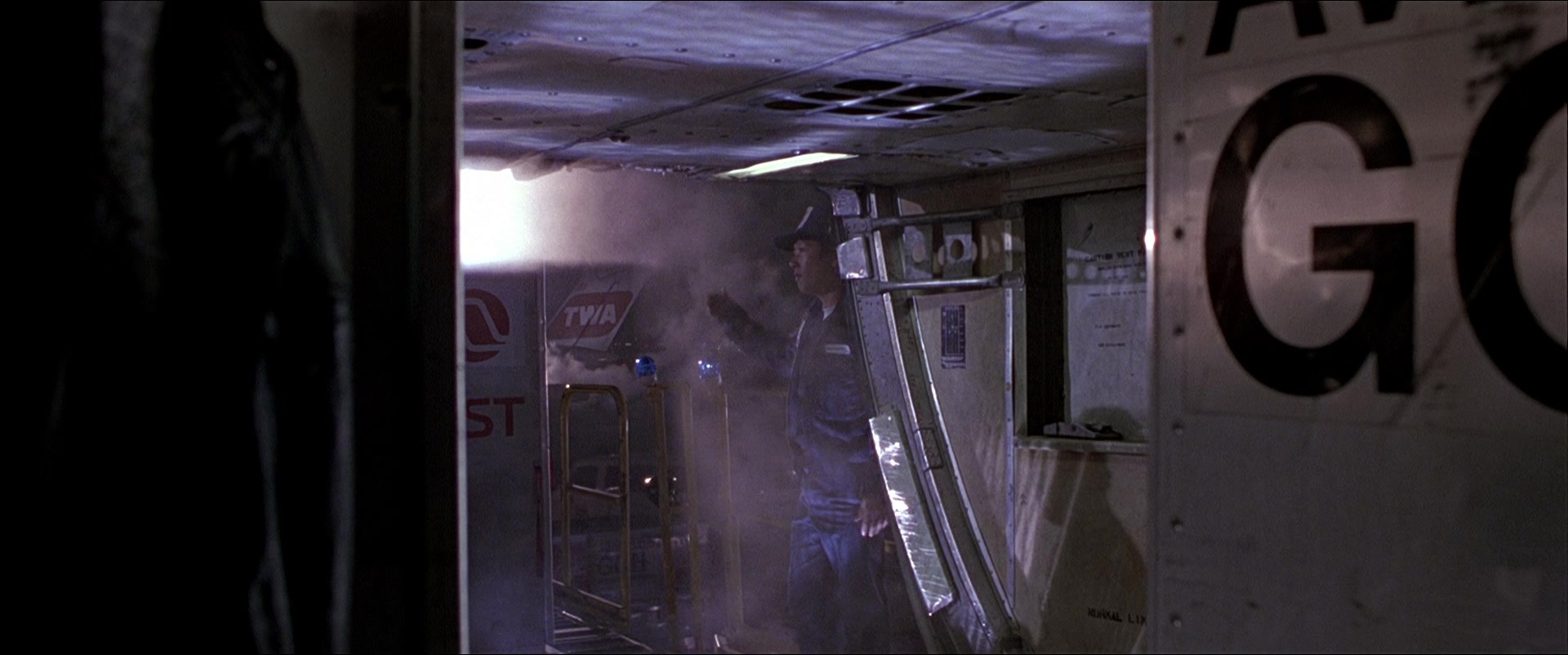 Black Rain (1989), wide, 2.39:1 — film still