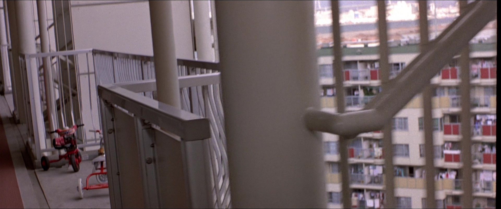 Black Rain (1989), wide, 2.39:1 — film still