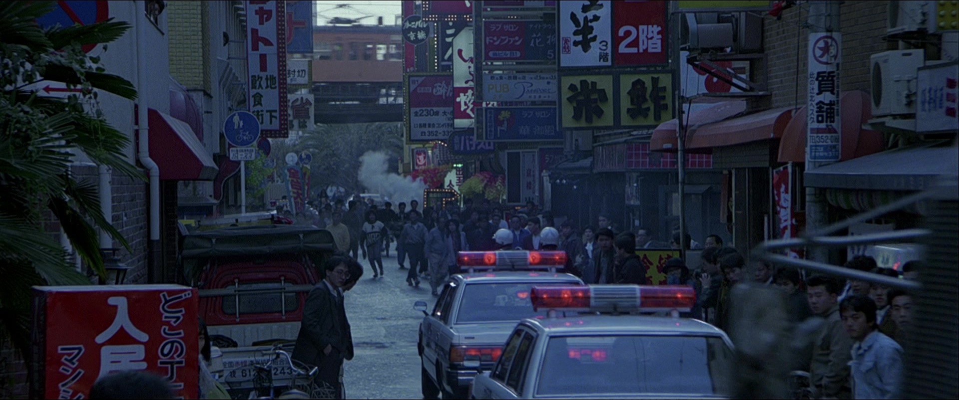 Black Rain (1989), wide, 2.39:1 — film still