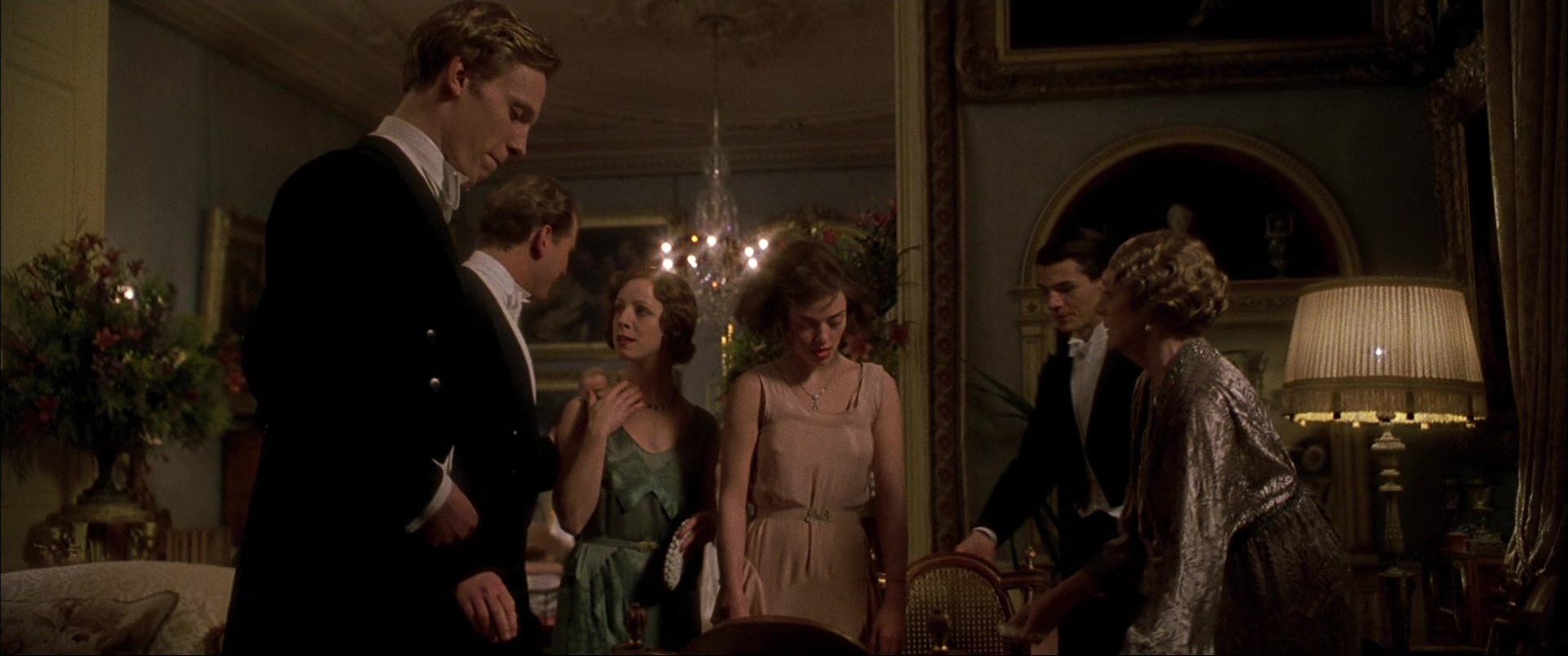 Gosford Park (2001), wide, 2.39:1 — film still