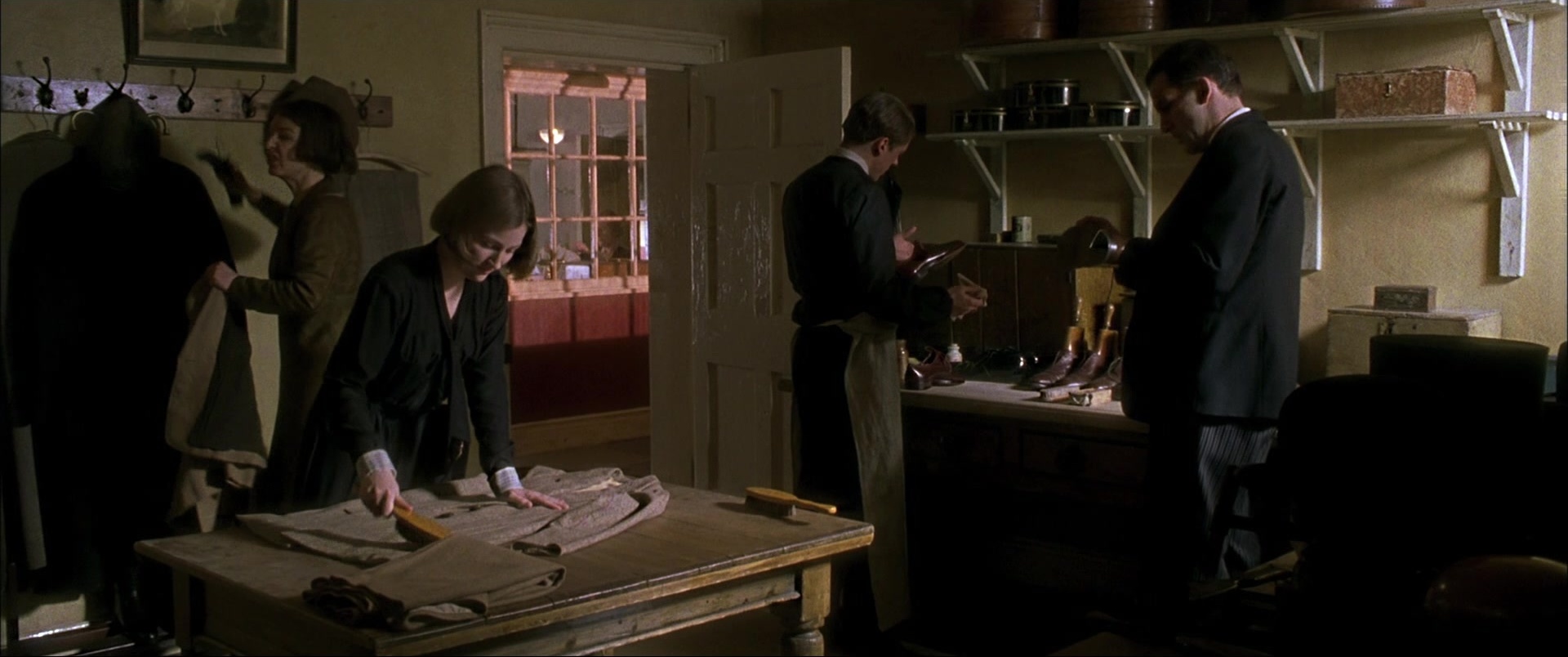 Gosford Park (2001), medium, 2.39:1 — film still
