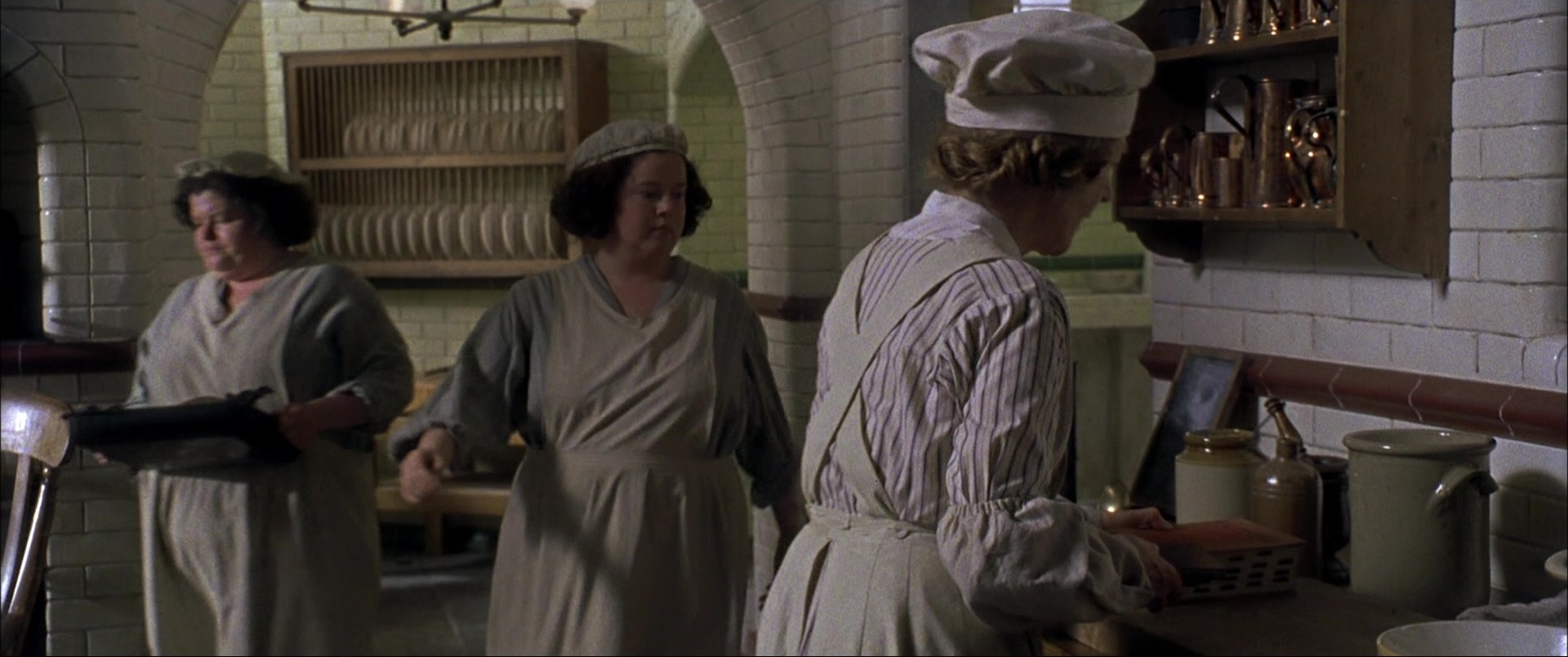 Gosford Park (2001), medium, 2.39:1 — film still