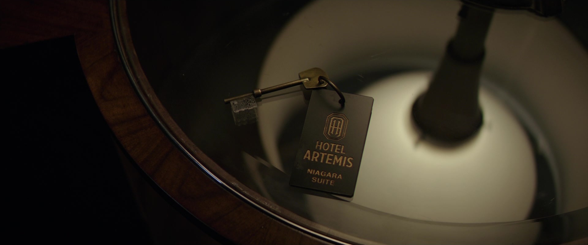 Hotel Artemis (2018), wide, 2.40:1 — film still