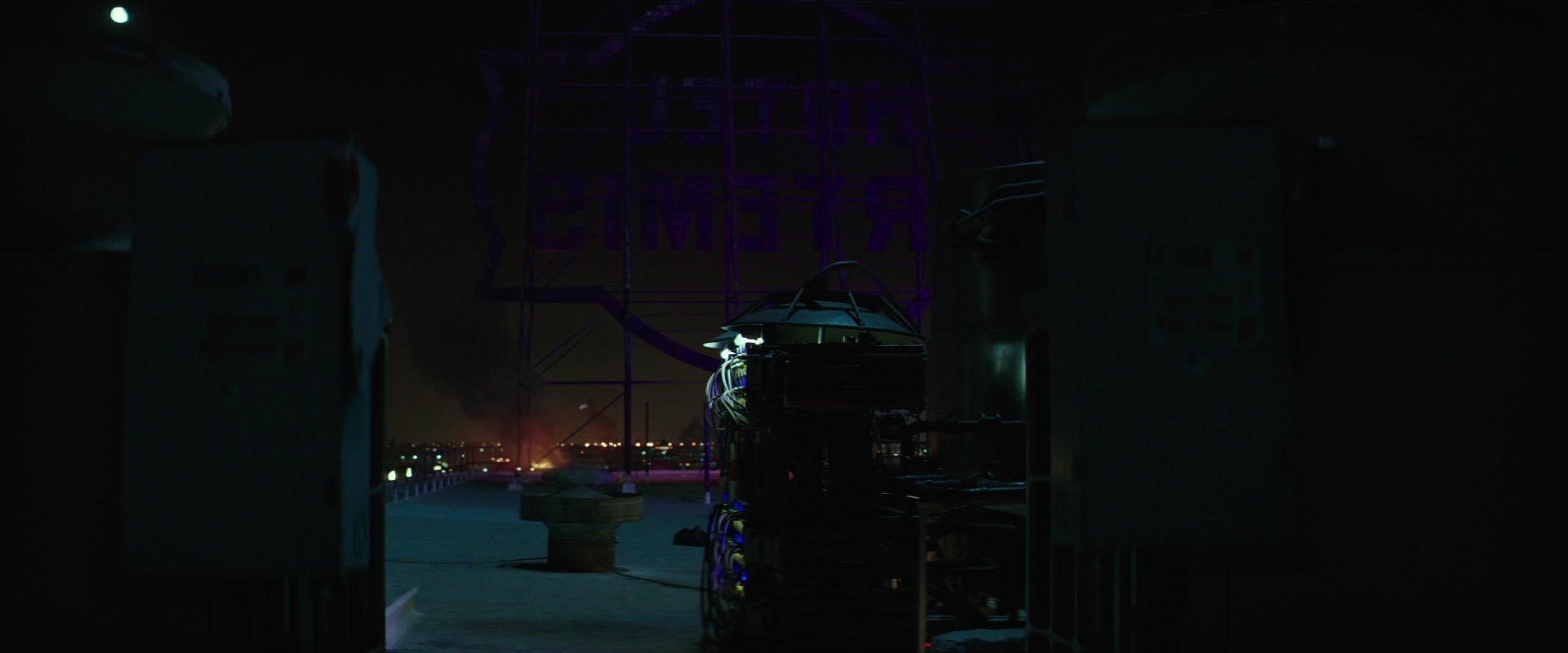 Hotel Artemis (2018), wide, 2.40:1 — film still