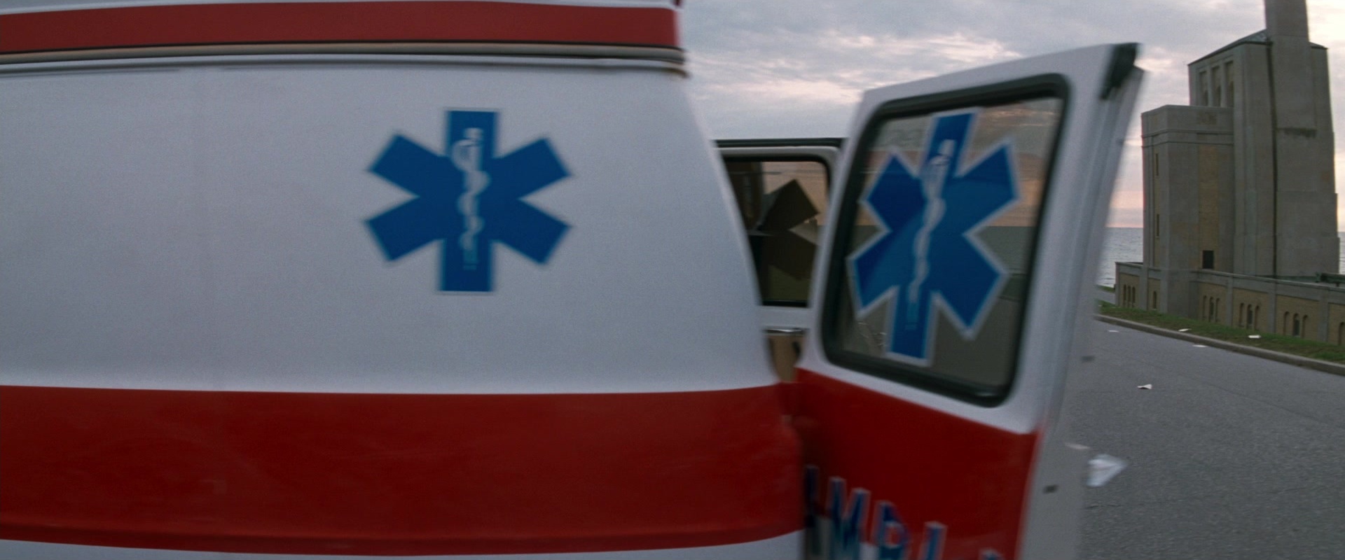 In the Mouth of Madness (1991), unknown, 2.40:1 — film still