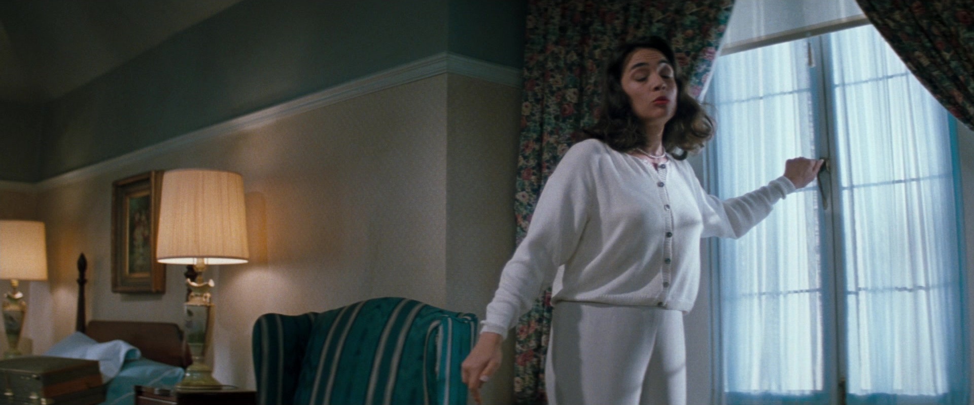 In the Mouth of Madness (1991), wide, 2.40:1 — film still