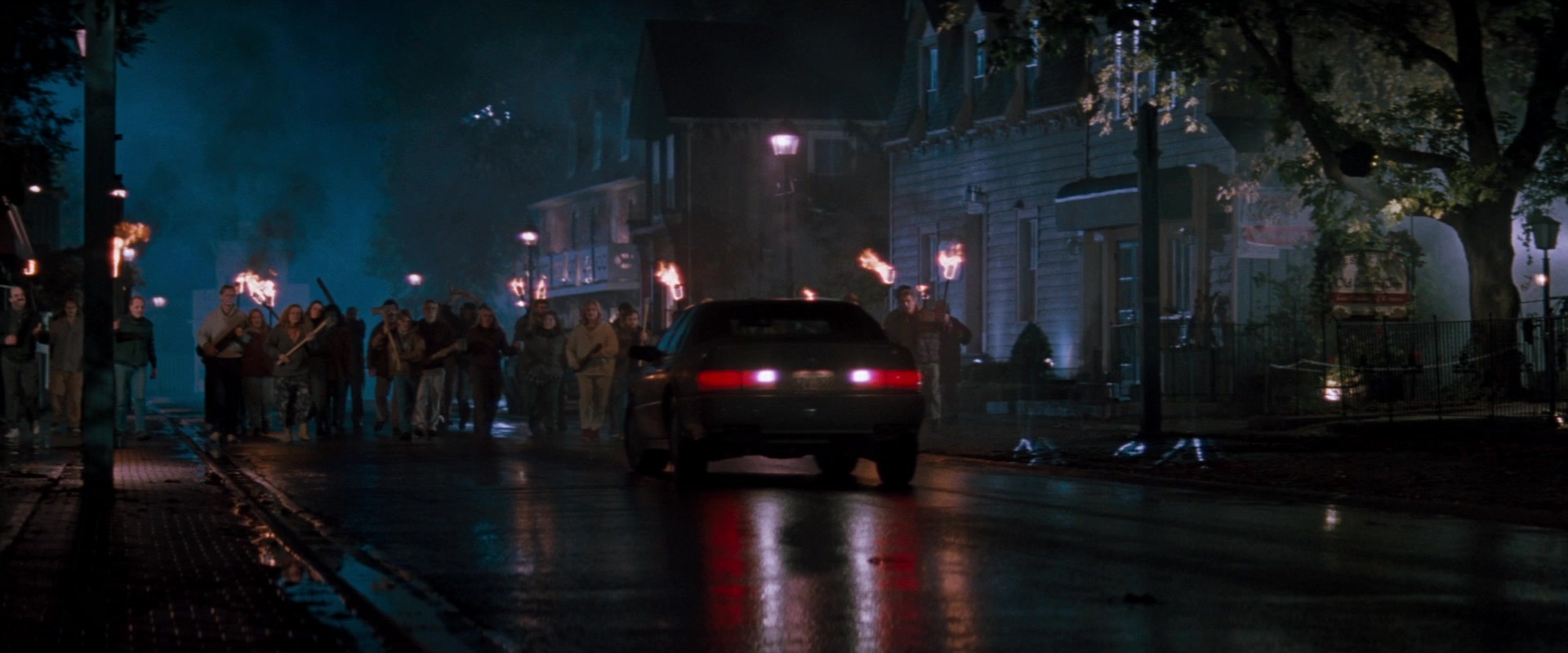 In the Mouth of Madness (1991), wide, 2.40:1 — film still