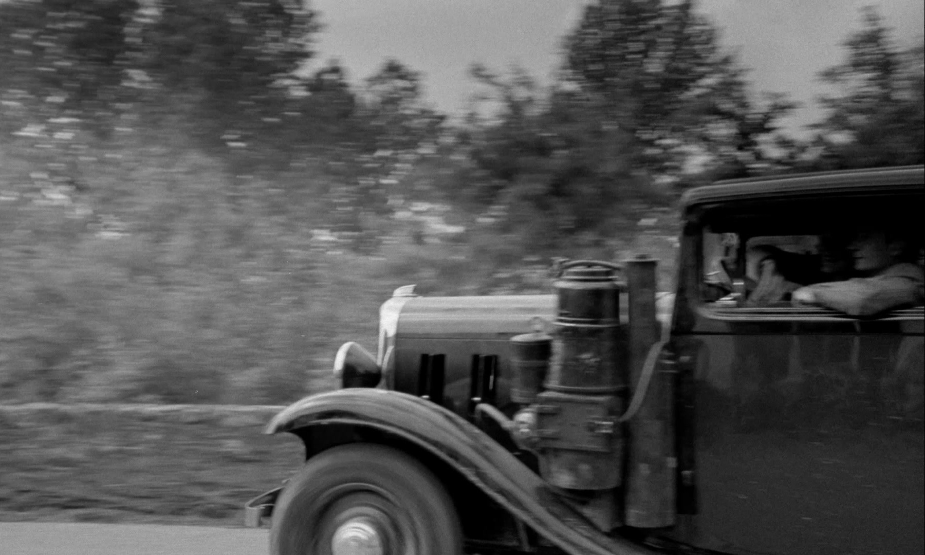 In the Mouth of Madness (1991), wide, 1.67:1 — film still