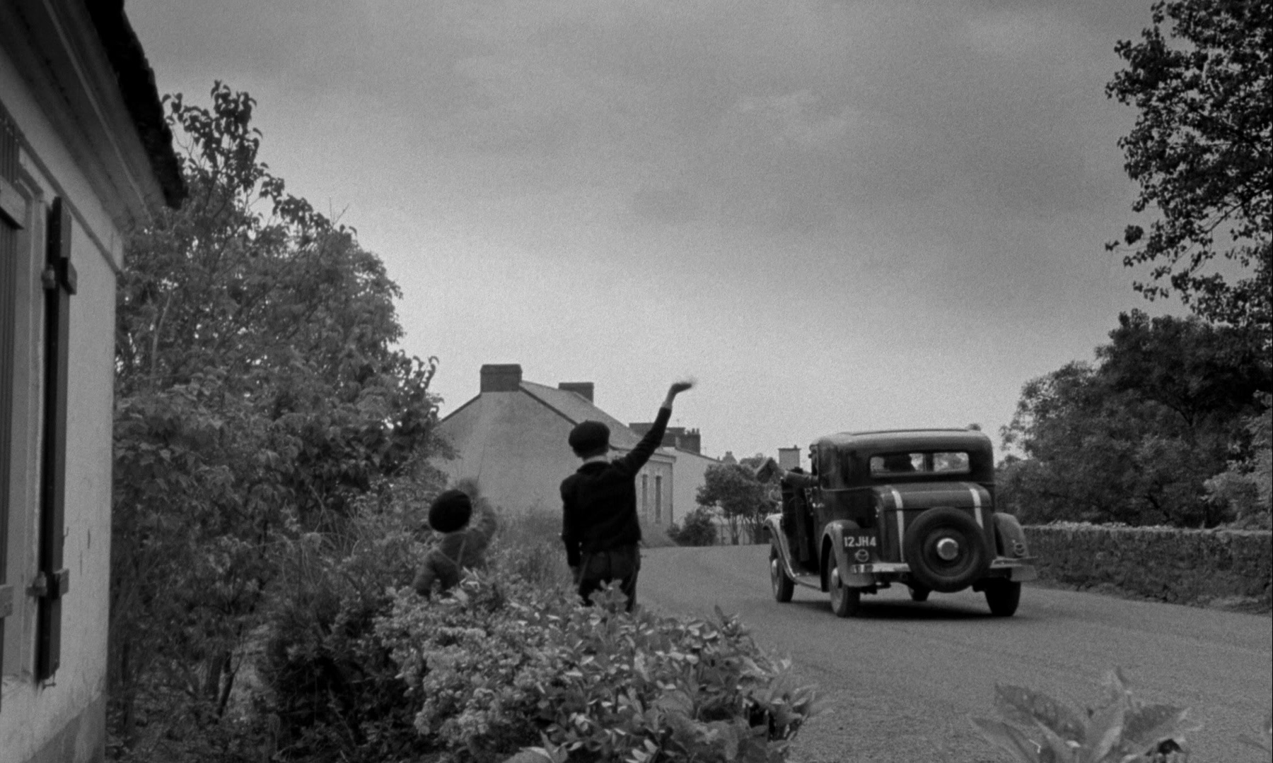 In the Mouth of Madness (1991), unknown, 1.67:1 — film still