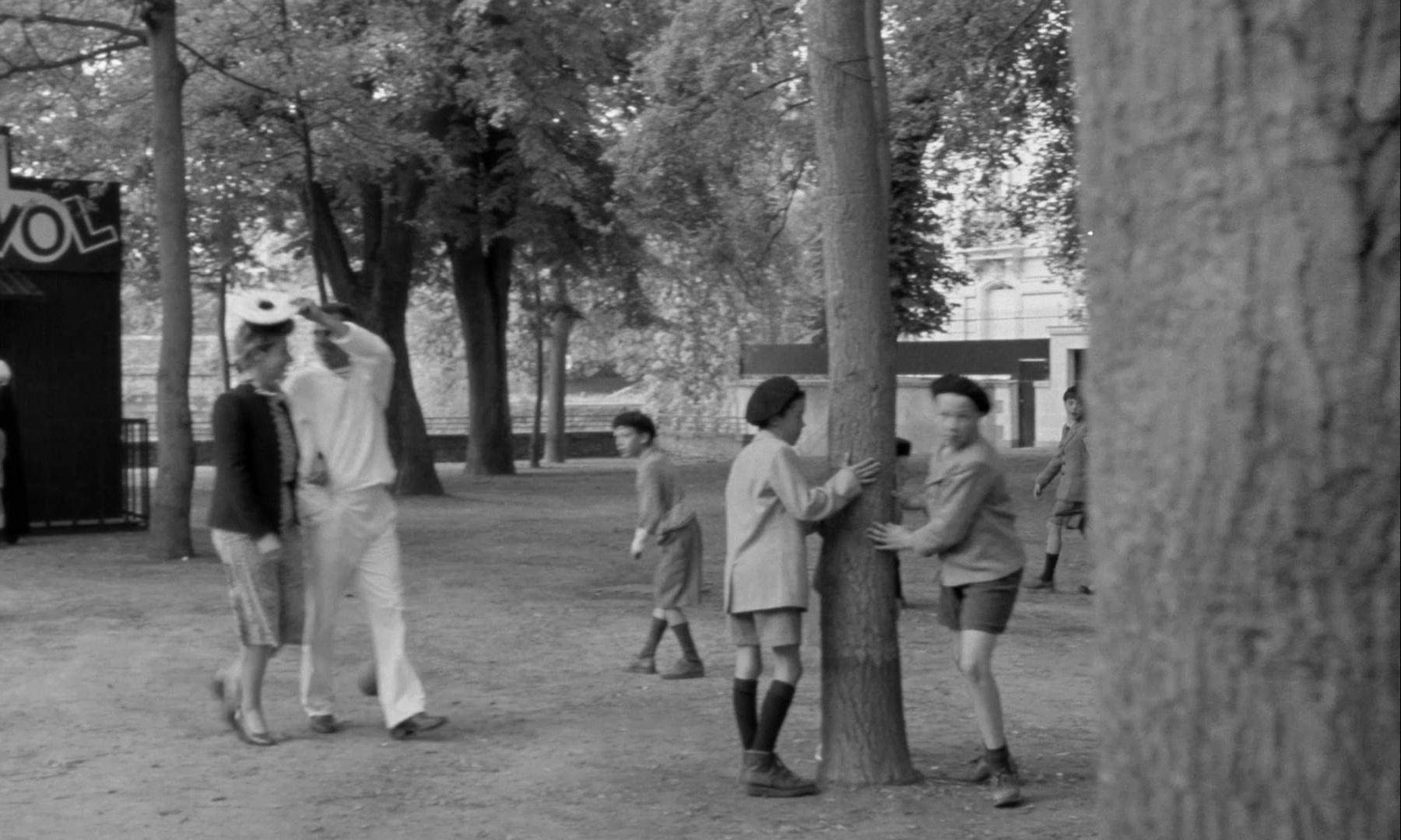 In the Mouth of Madness (1991), wide, 1.67:1 — film still