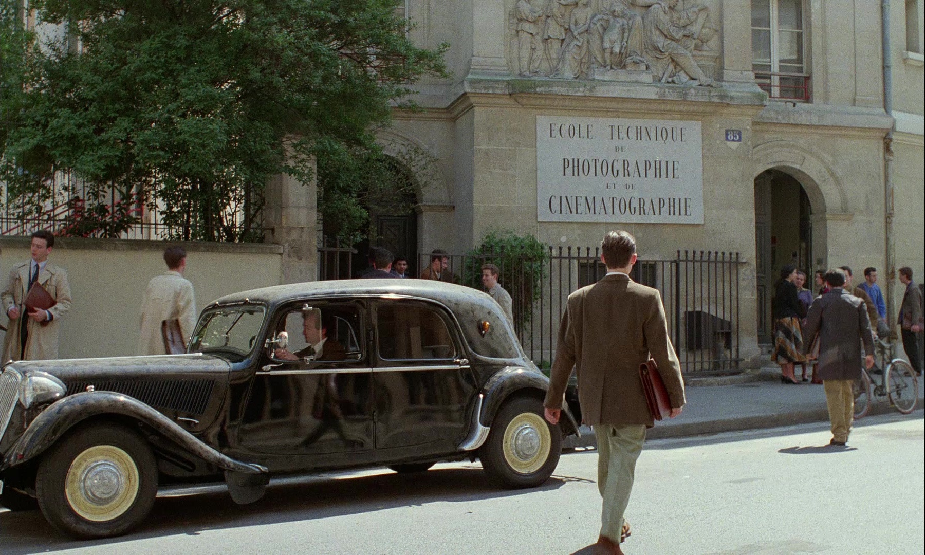 In the Mouth of Madness (1991), wide, 1.67:1 — film still
