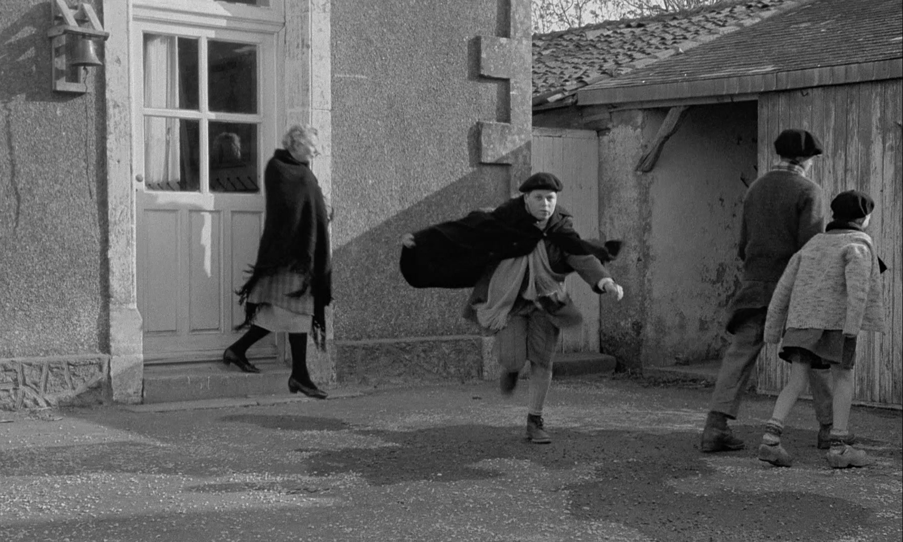In the Mouth of Madness (1991), wide, 1.67:1 — film still