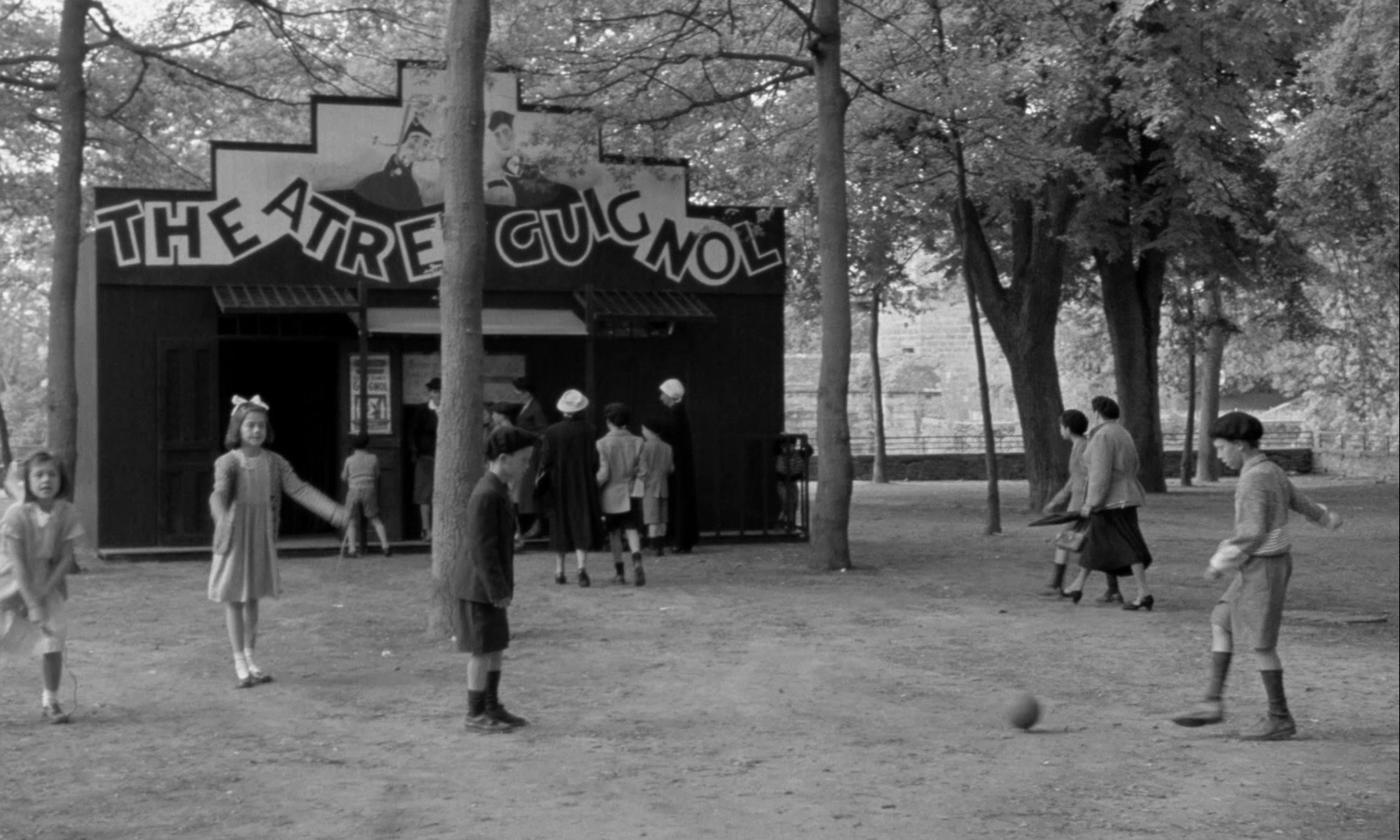 In the Mouth of Madness (1991), wide, 1.67:1 — film still
