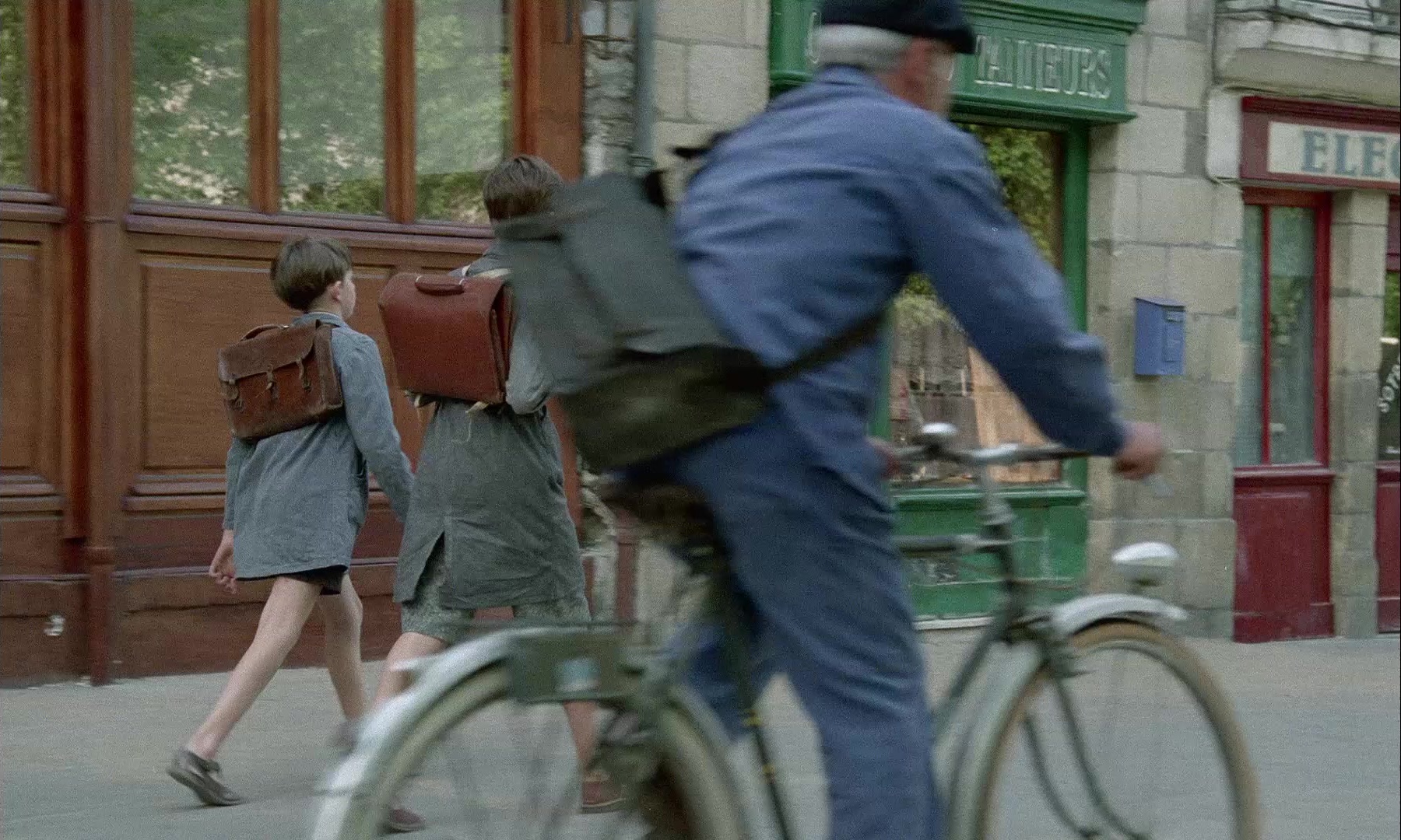 In the Mouth of Madness (1991), wide, 1.67:1 — film still