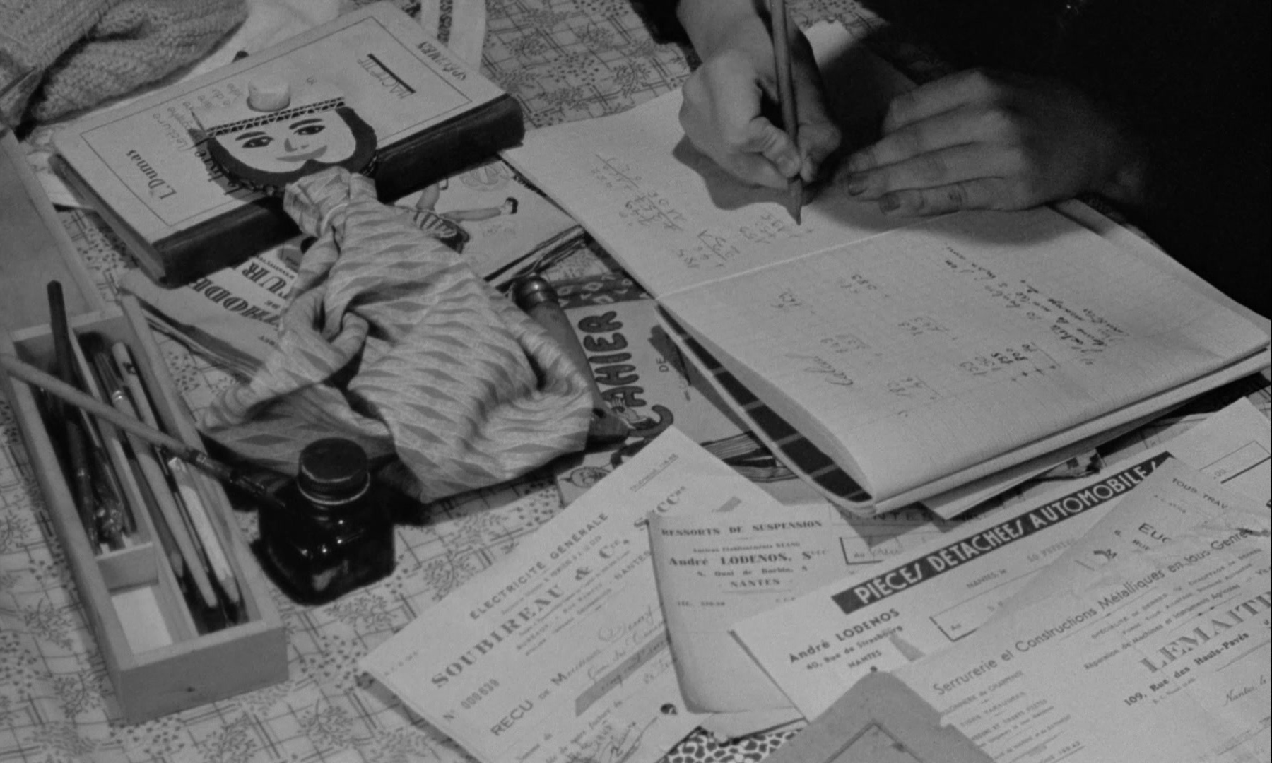 In the Mouth of Madness (1991), wide, 1.67:1 — film still