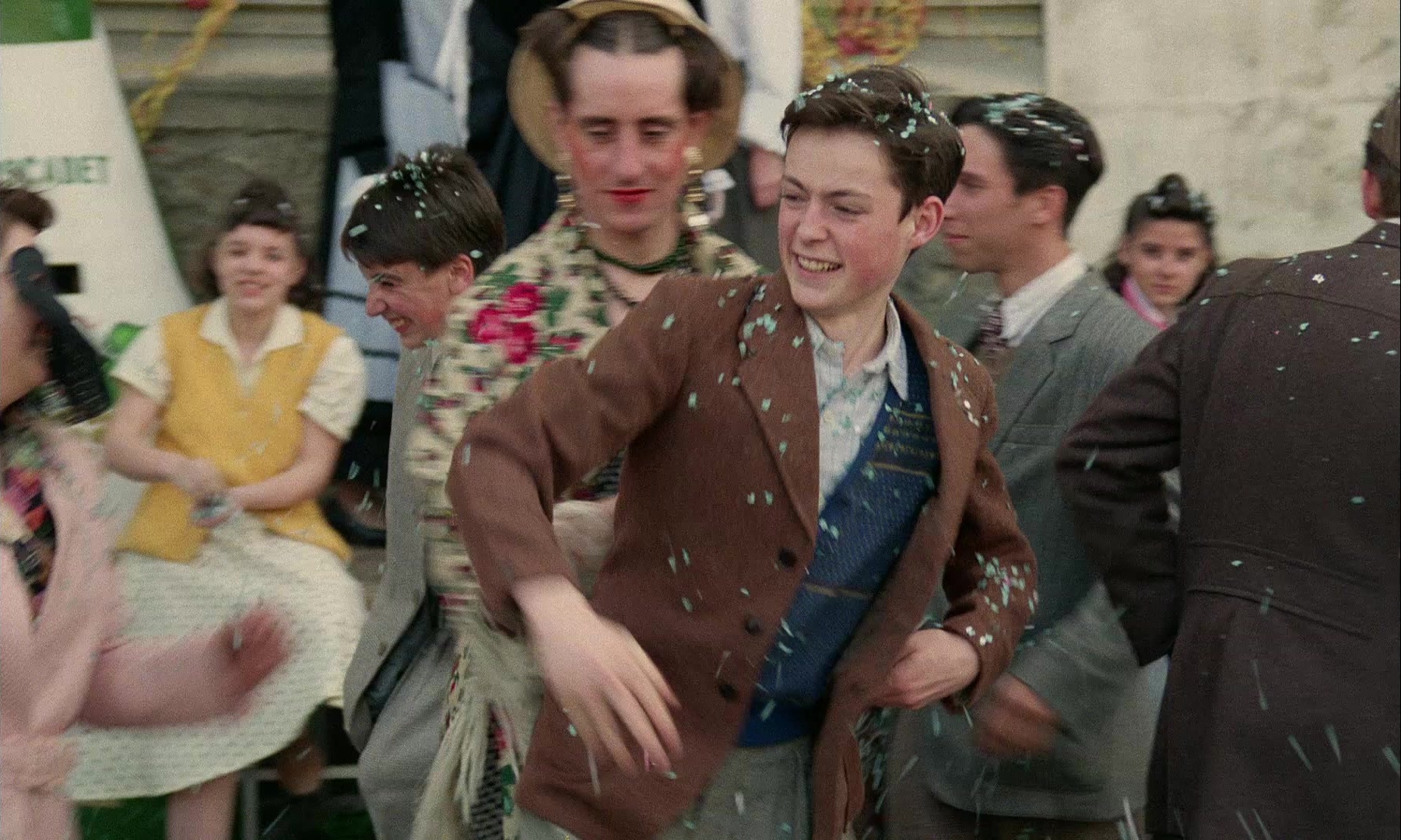 In the Mouth of Madness (1991), wide, 1.67:1 — film still