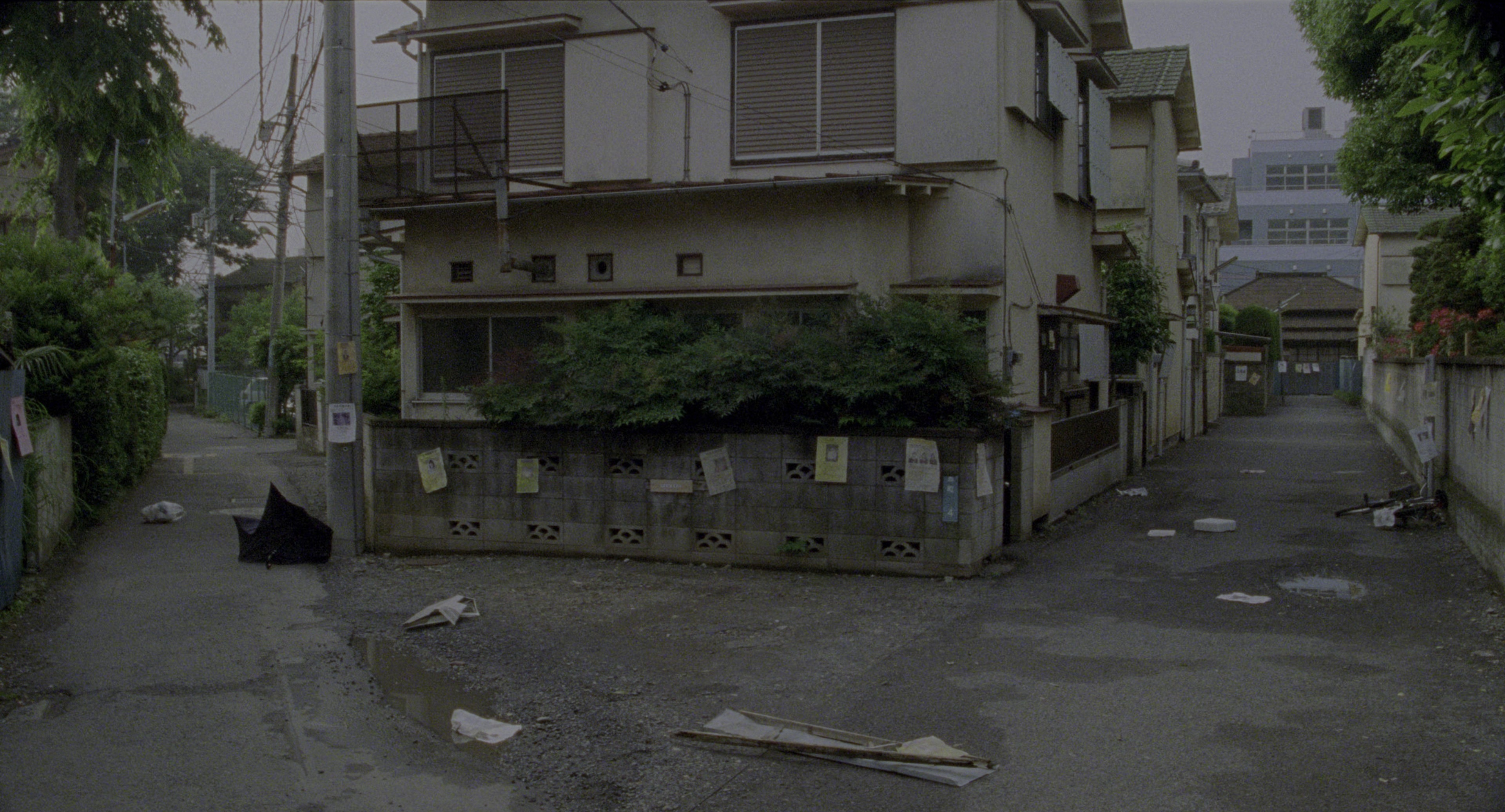 Ju-on (2002), wide, 1.85:1 — film still