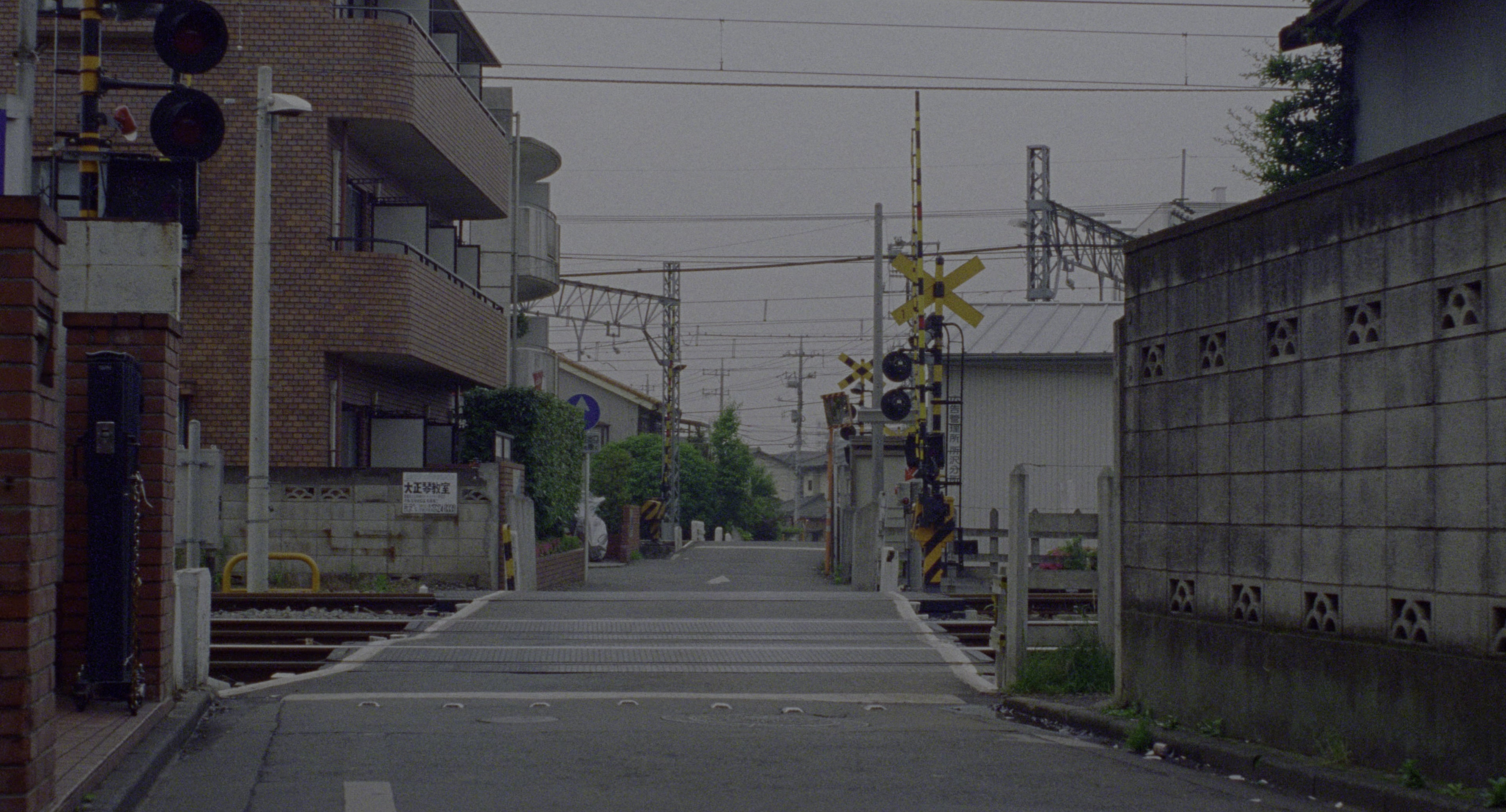 Ju-on (2002), wide, 1.85:1 — film still