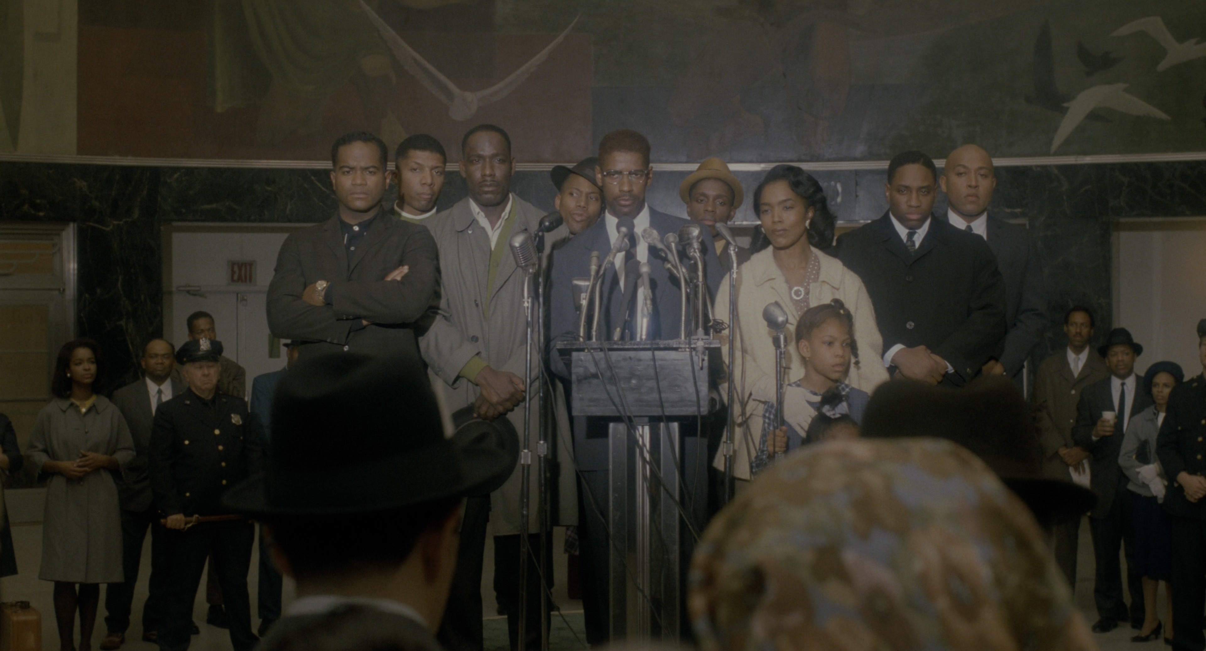 Malcolm (1992), wide, 1.85:1 — film still