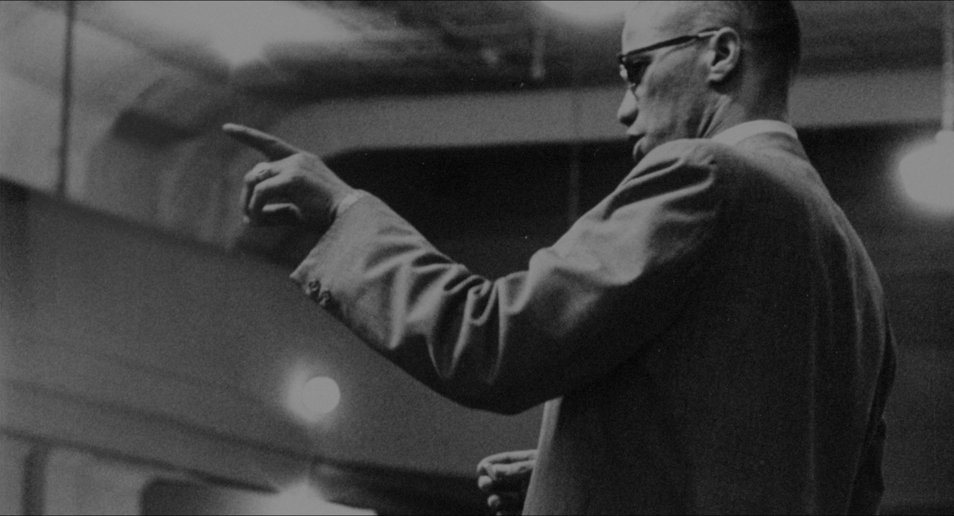 Malcolm (1992), wide, 1.85:1 — film still