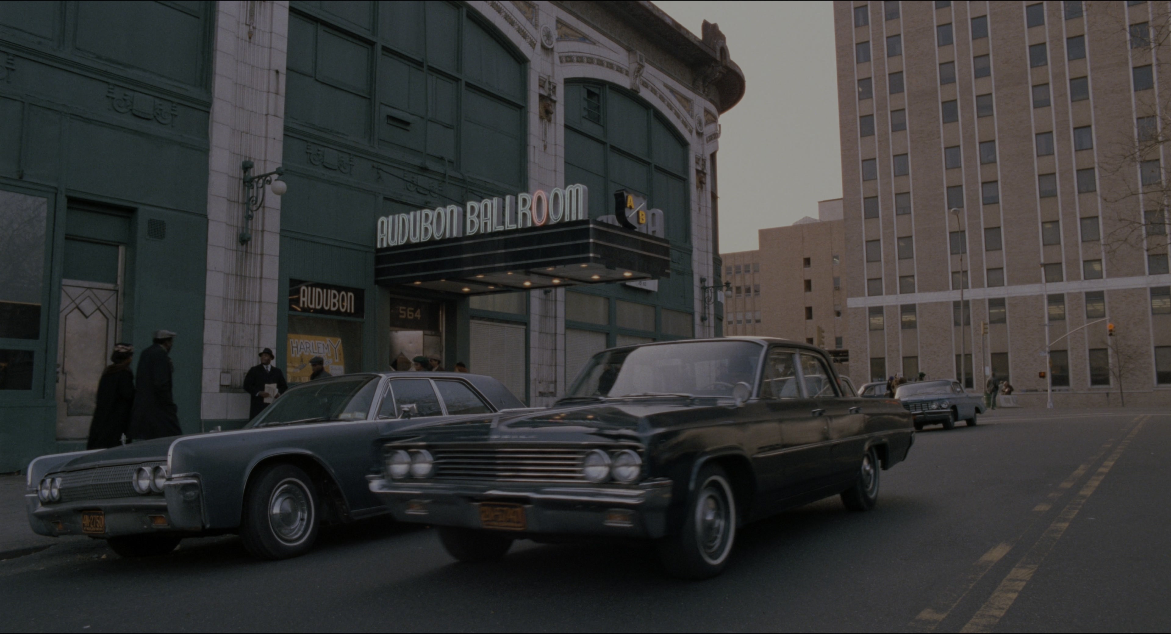 Malcolm (1992), wide, 1.85:1 — film still