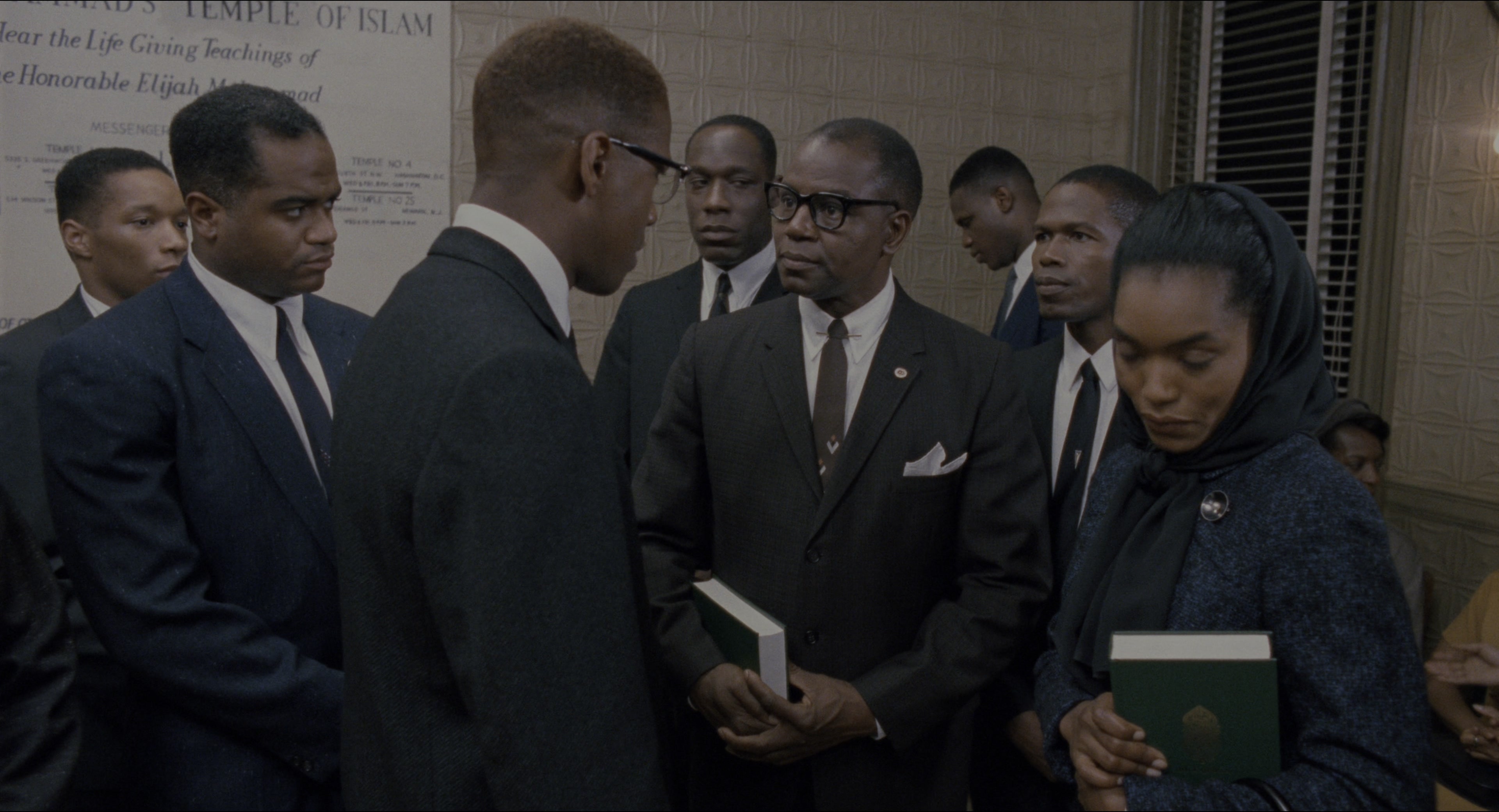 Malcolm (1992), wide, 1.85:1 — film still