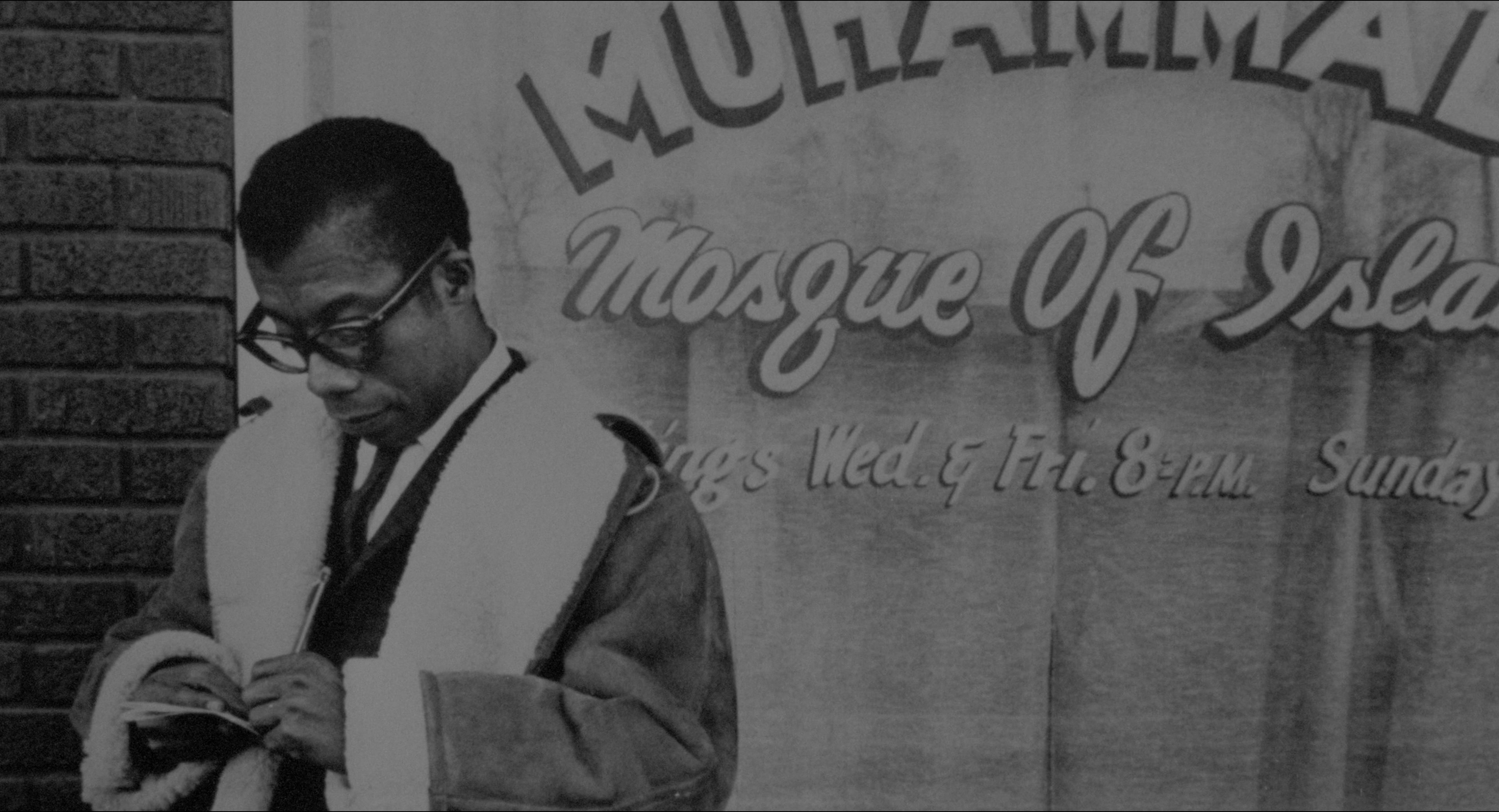 Malcolm (1992), wide, 1.85:1 — film still