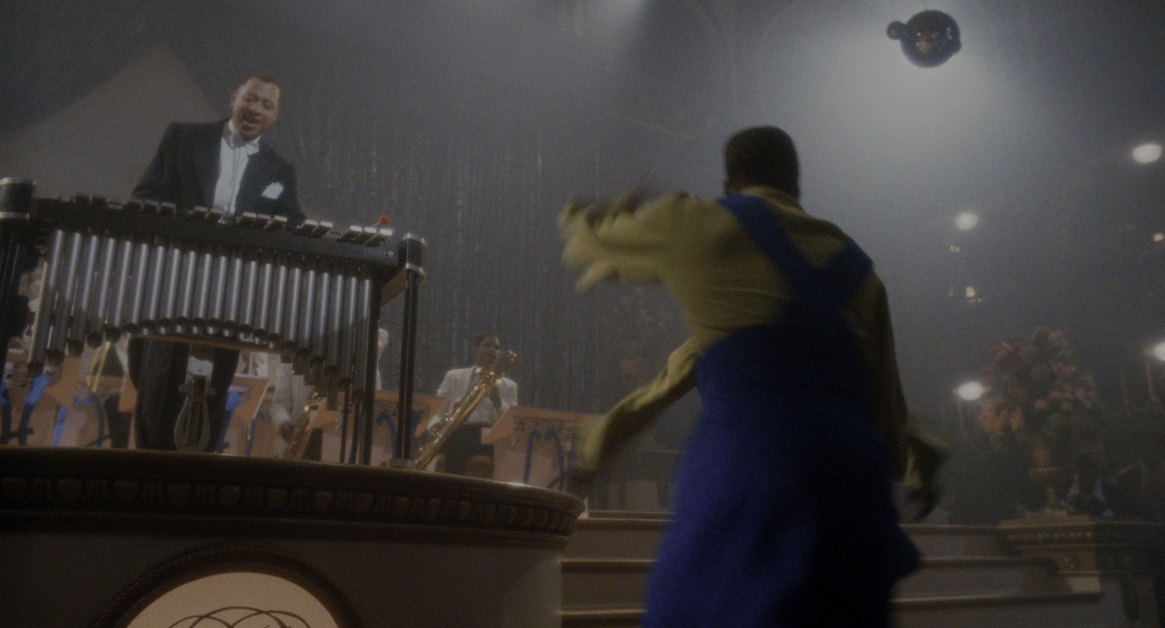 Malcolm (1992), wide, 1.85:1 — film still