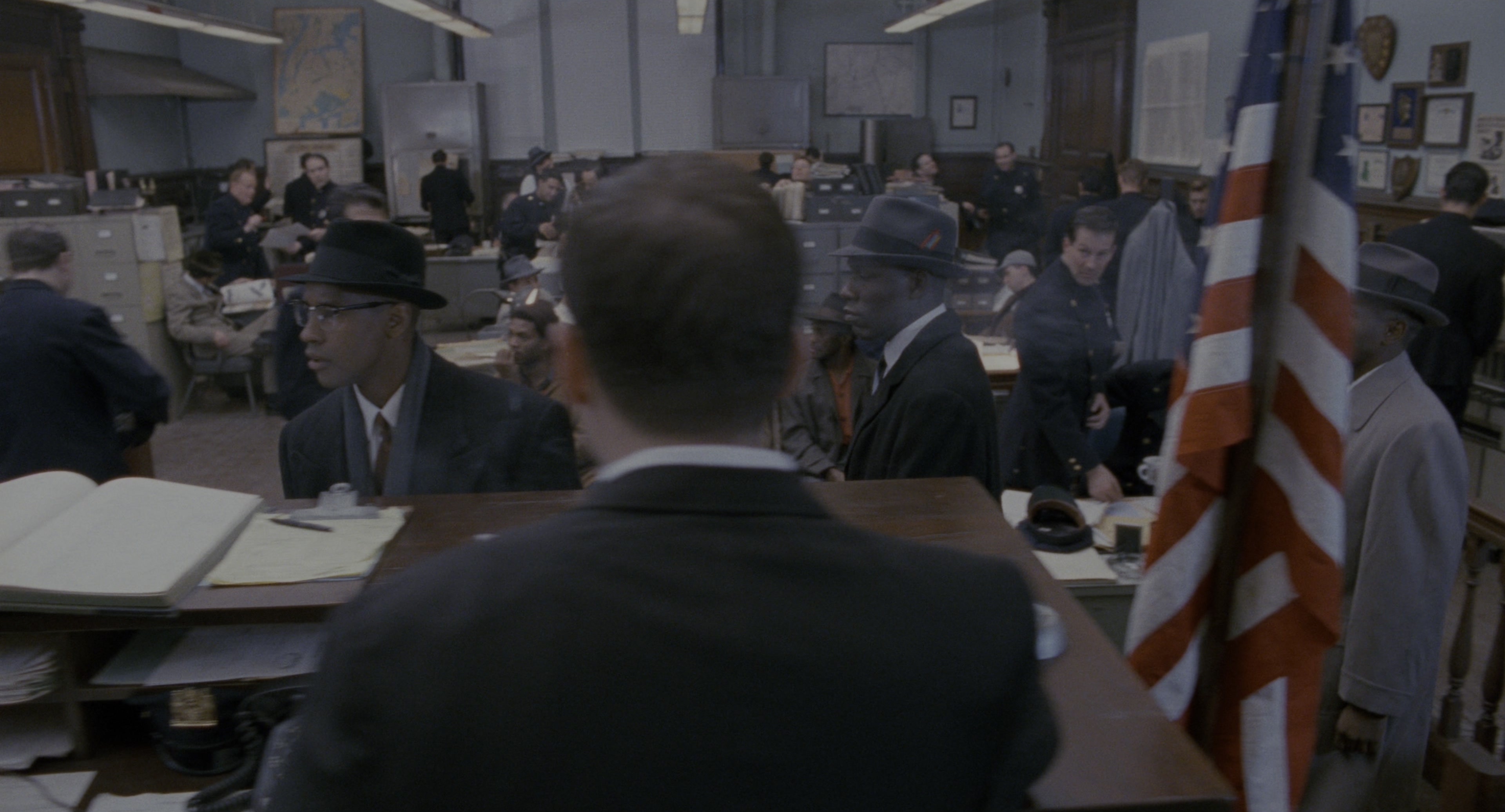 Malcolm (1992), medium, 1.85:1 — film still