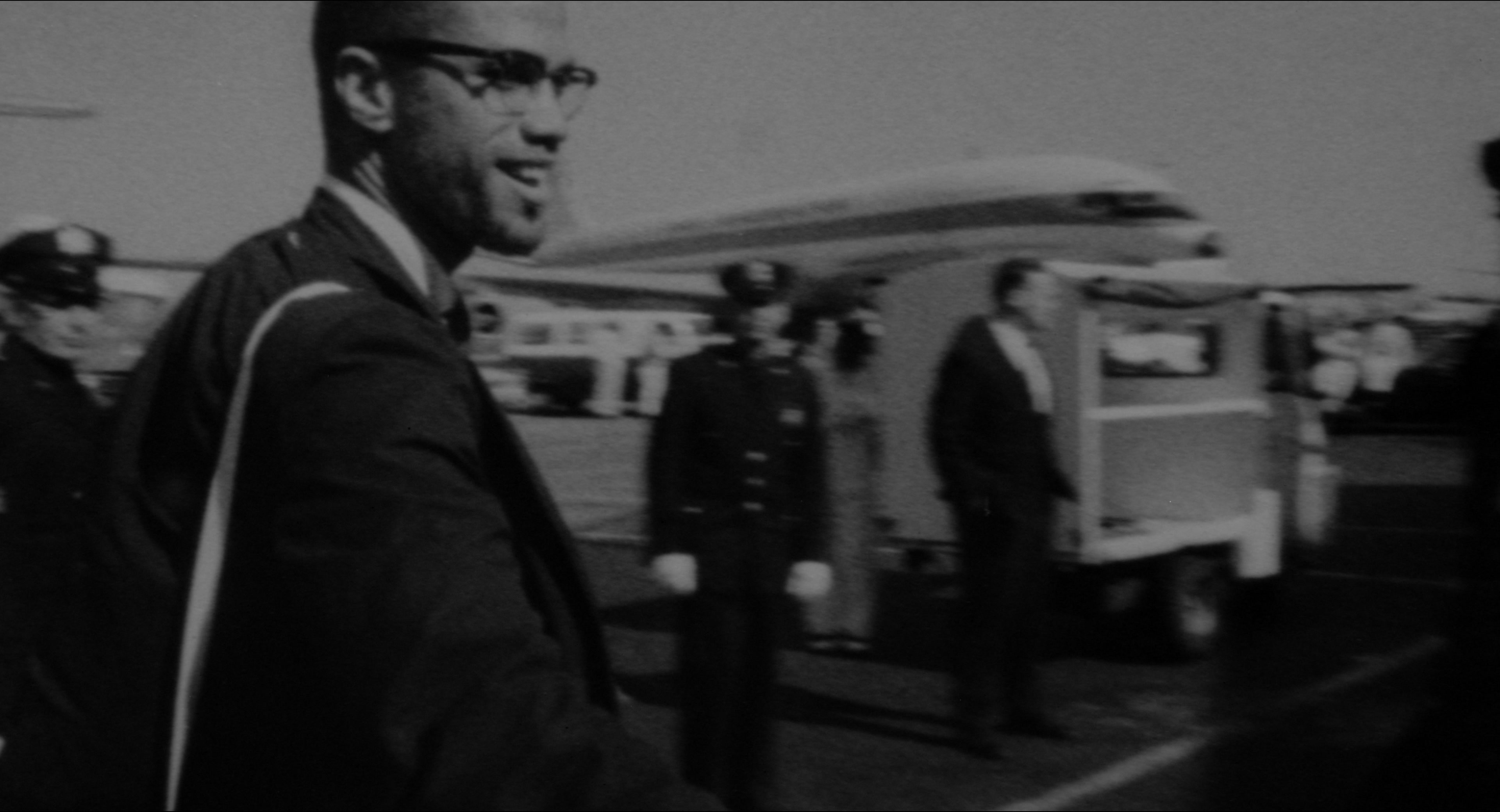 Malcolm (1992), wide, 1.85:1 — film still