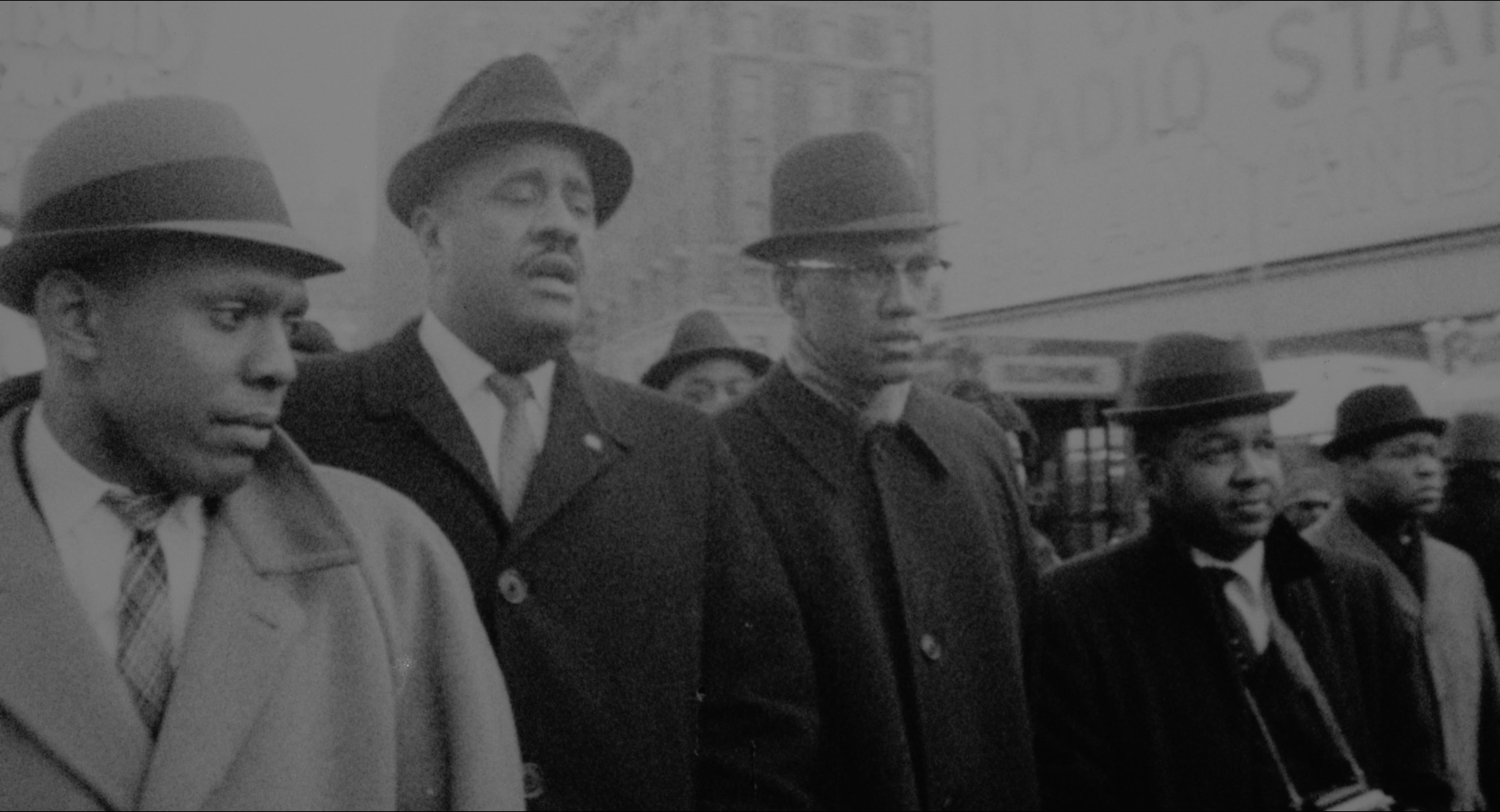 Malcolm (1992), wide, 1.85:1 — film still