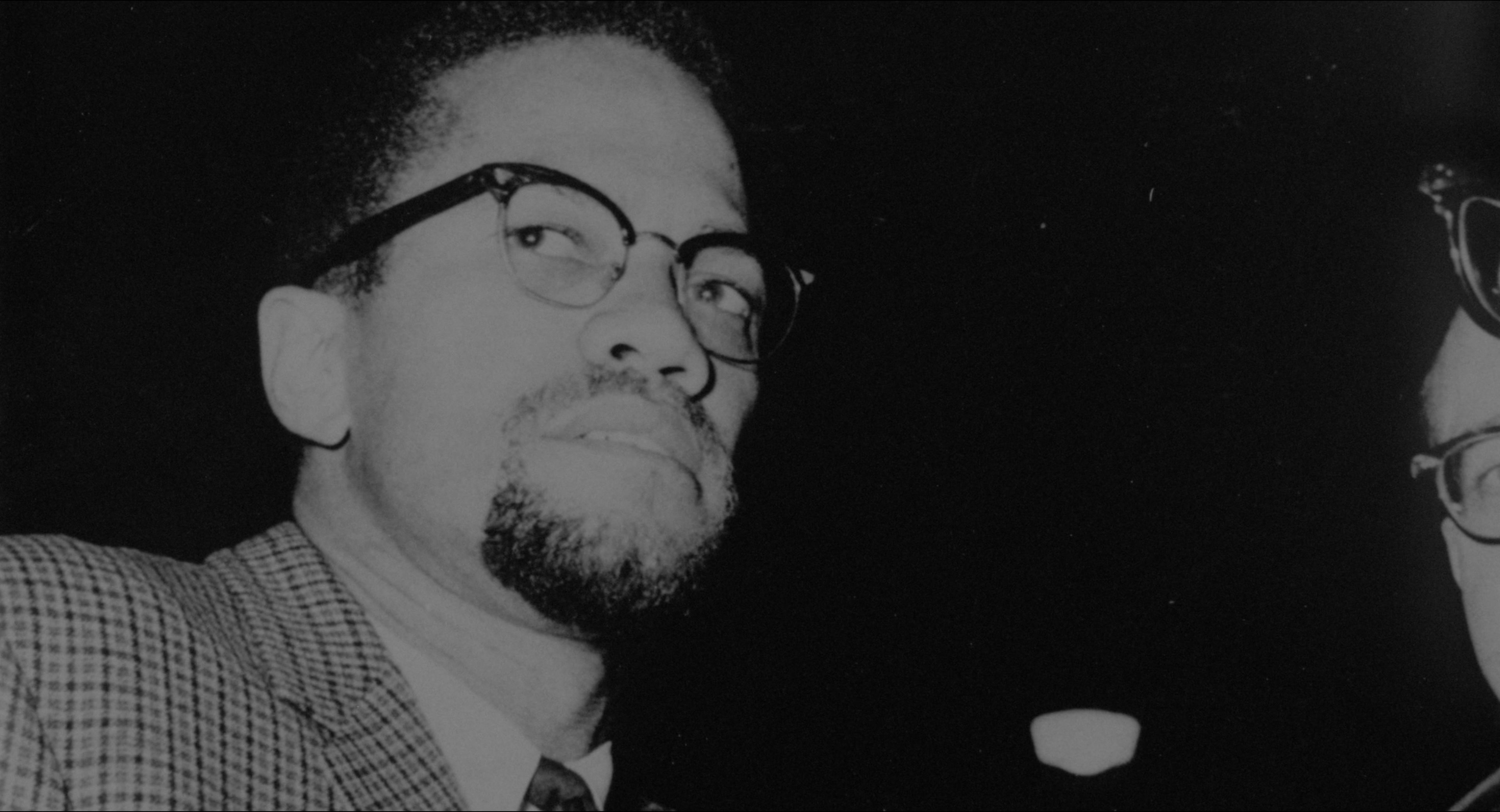 Malcolm (1992), close, 1.85:1 — film still