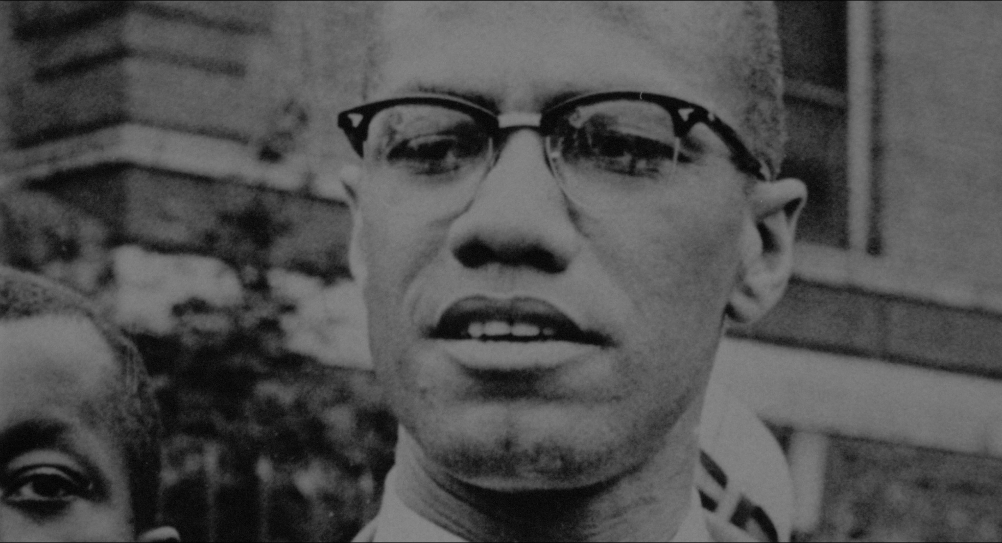 Malcolm (1992), wide, 1.85:1 — film still
