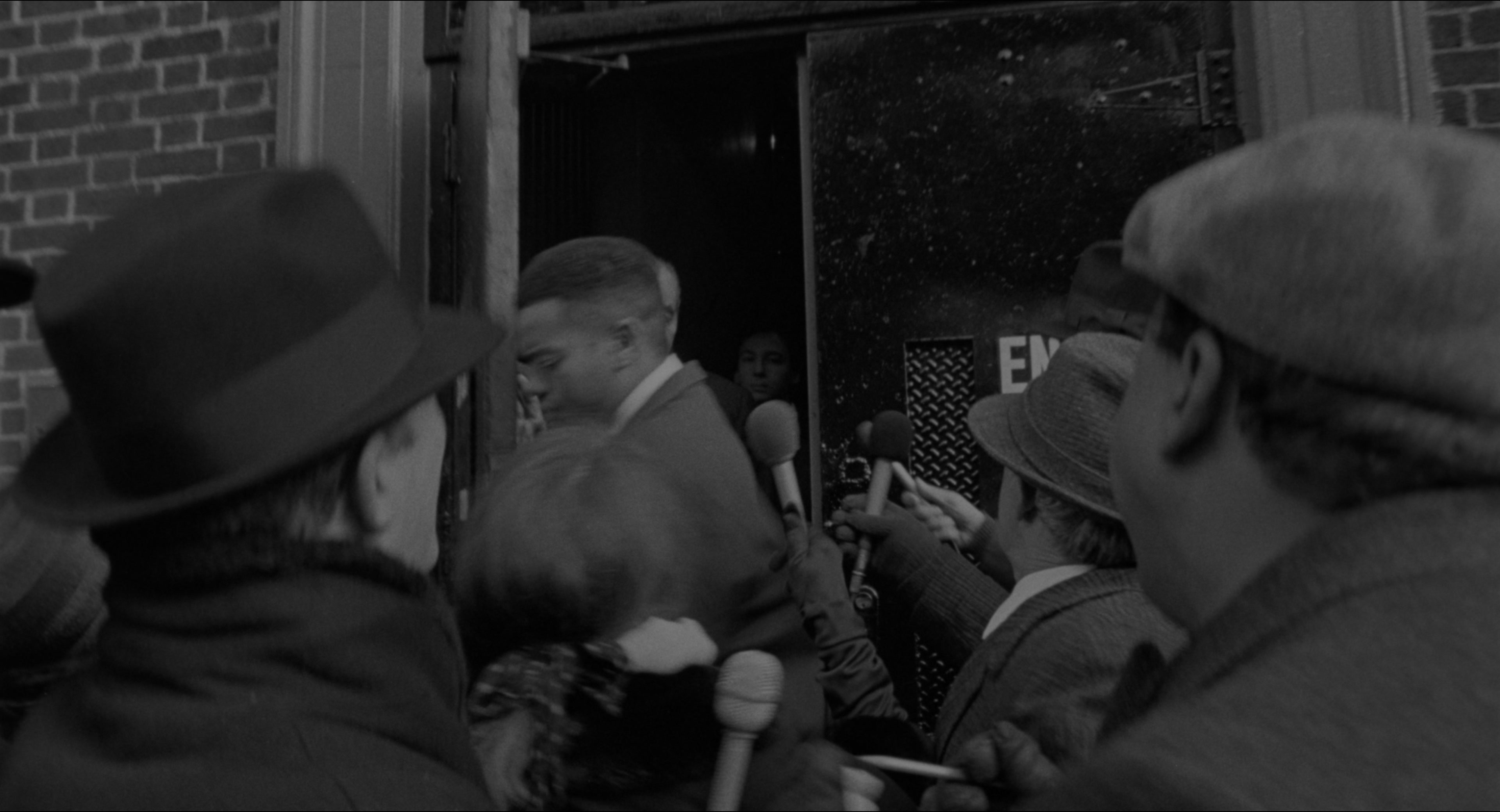 Malcolm (1992), wide, 1.85:1 — film still