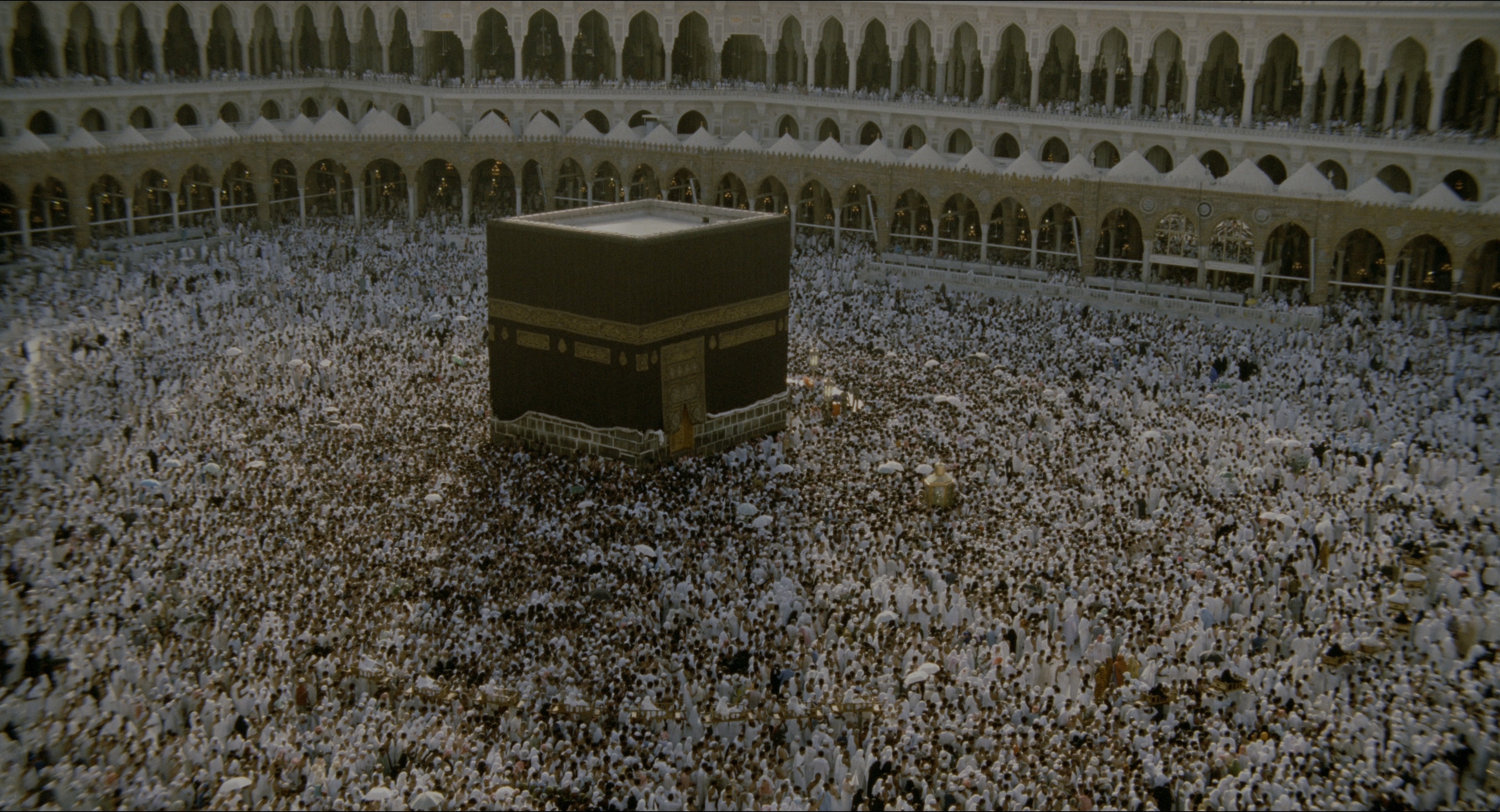 Malcolm (1992), wide, 1.85:1 — film still