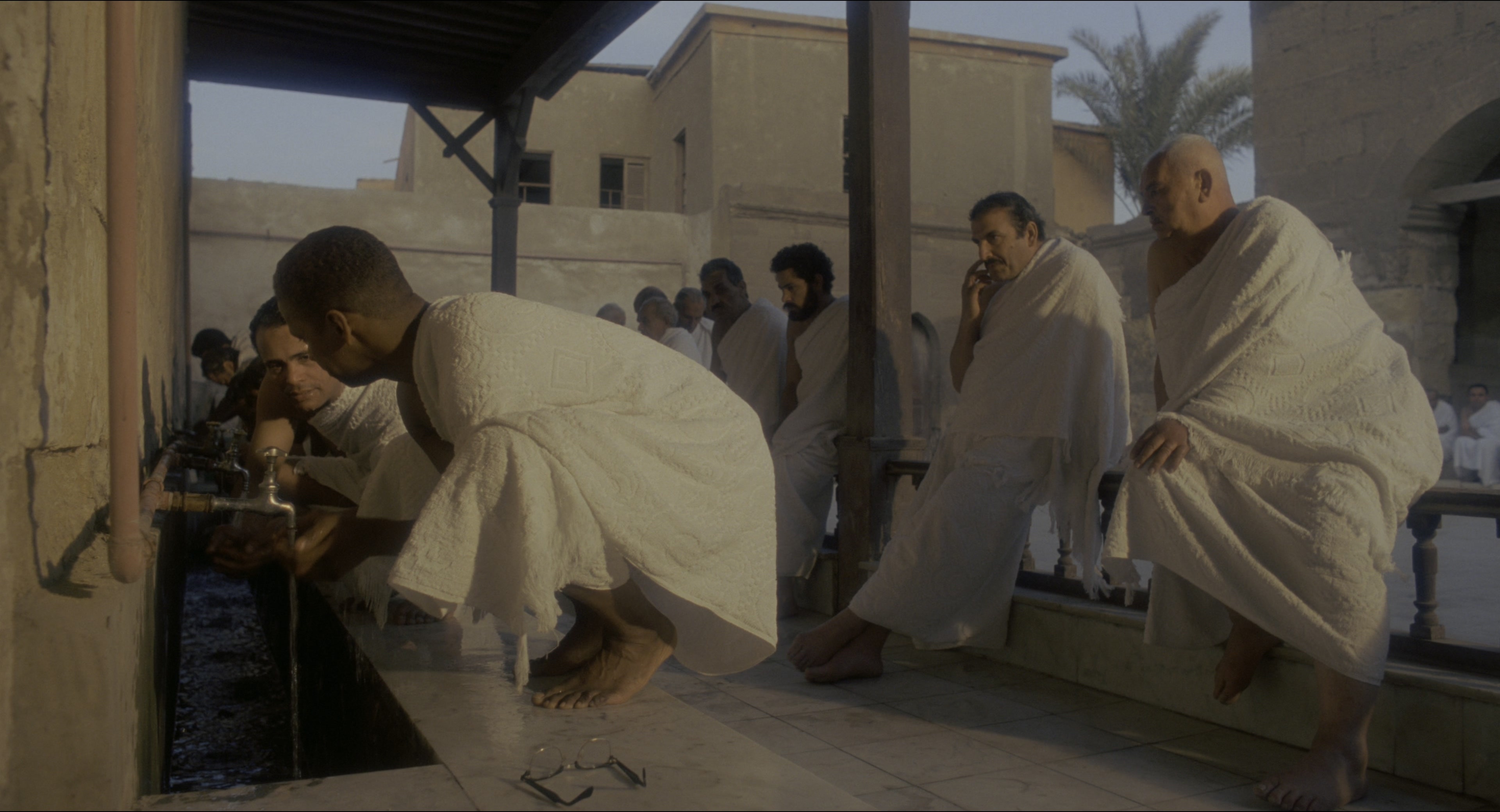 Malcolm (1992), wide, 1.85:1 — film still