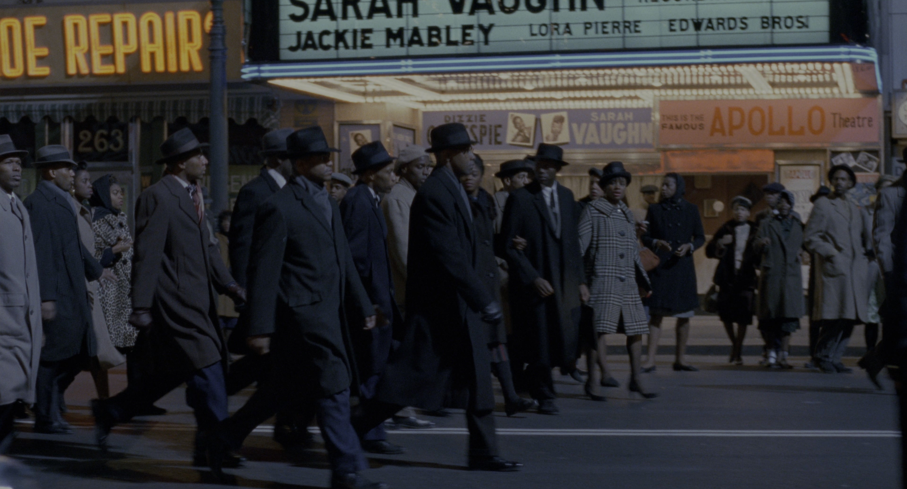 Malcolm (1992), wide, 1.85:1 — film still