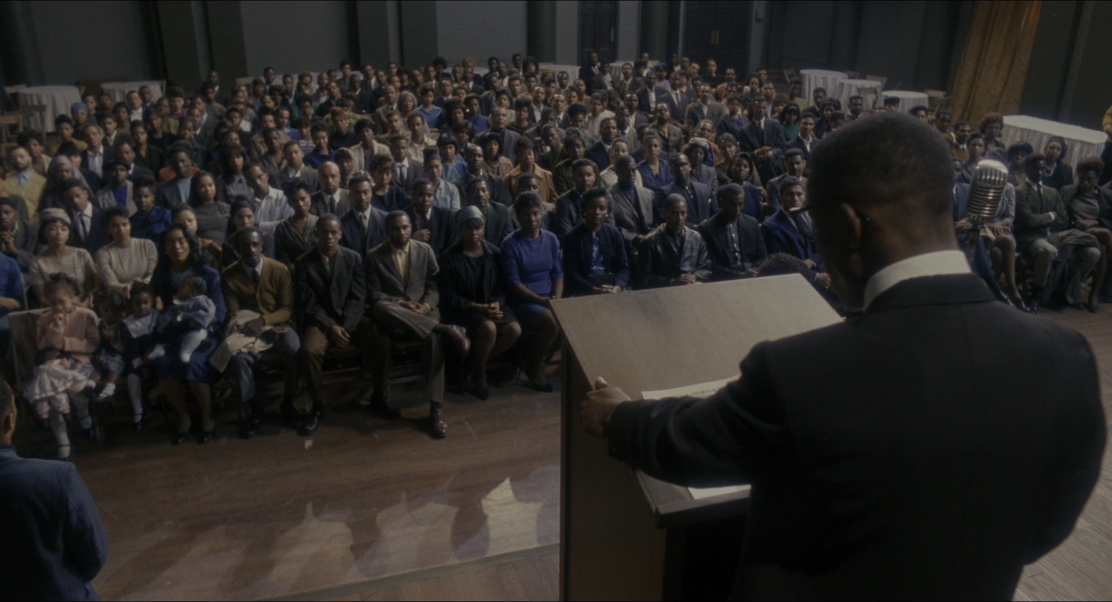 Malcolm (1992), wide, 1.85:1 — film still