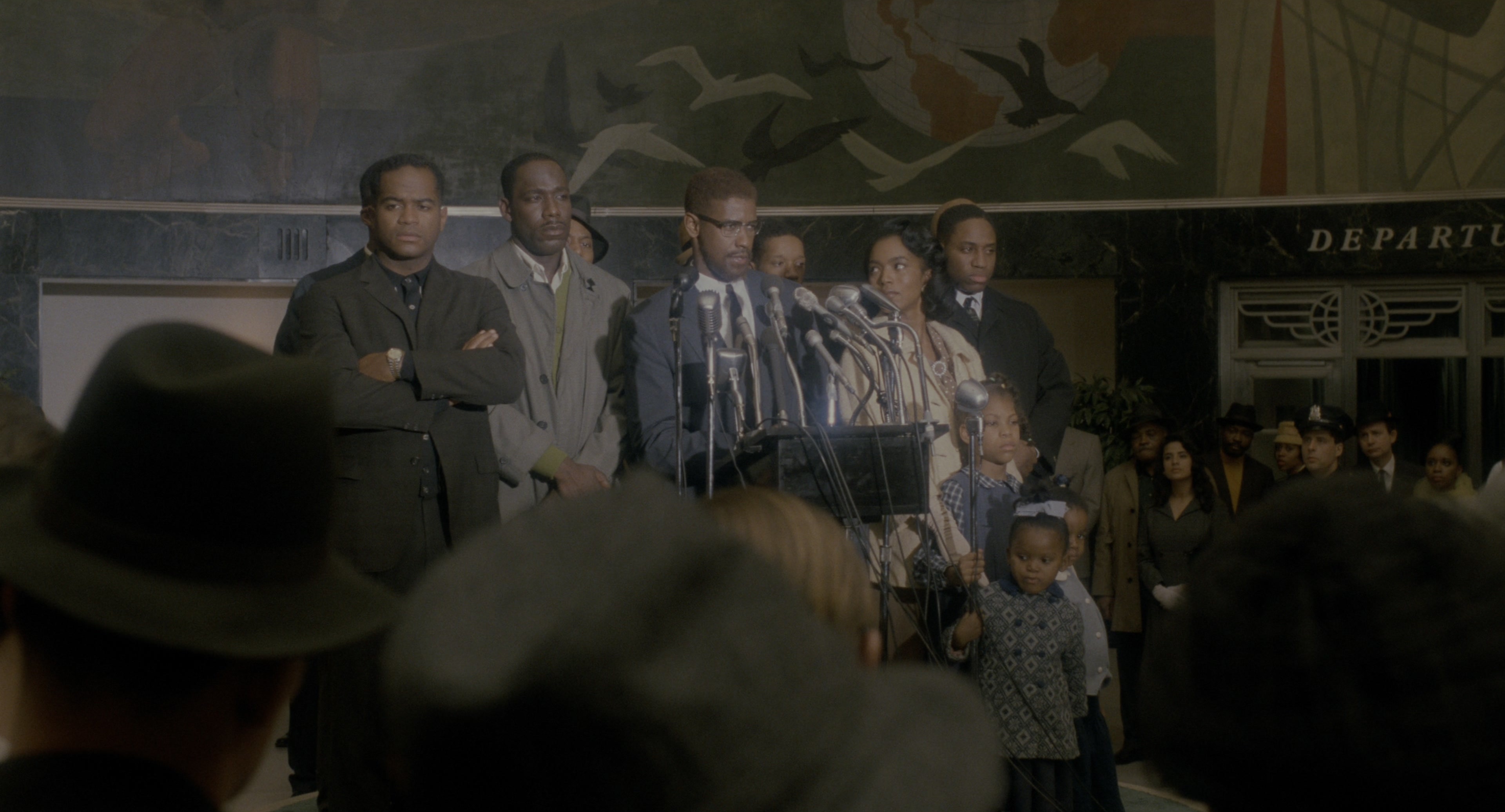 Malcolm (1992), wide, 1.85:1 — film still