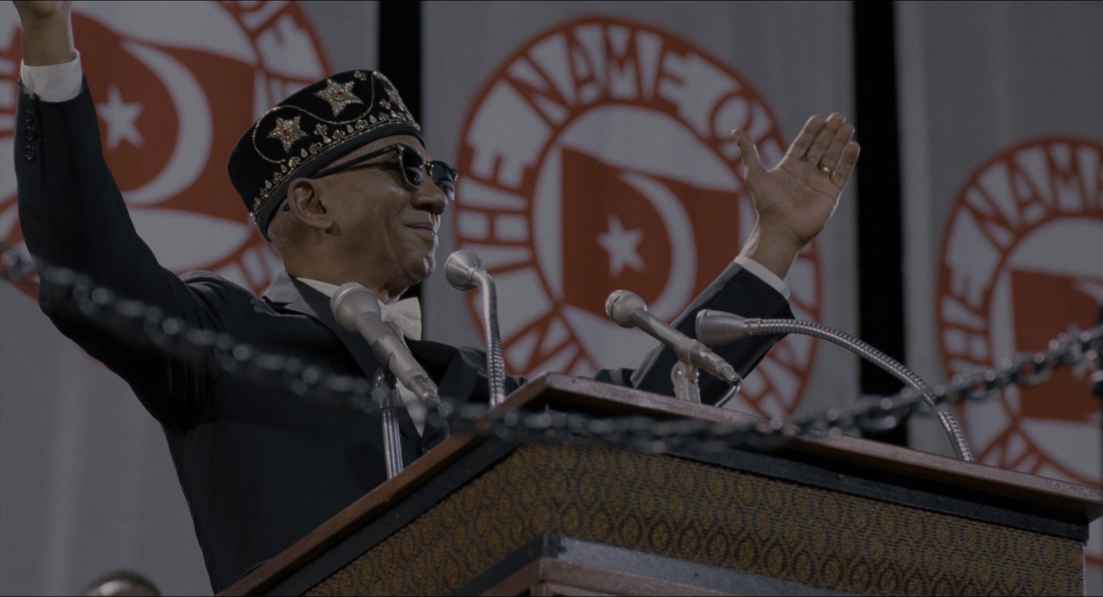 Malcolm (1992), wide, 1.85:1 — film still