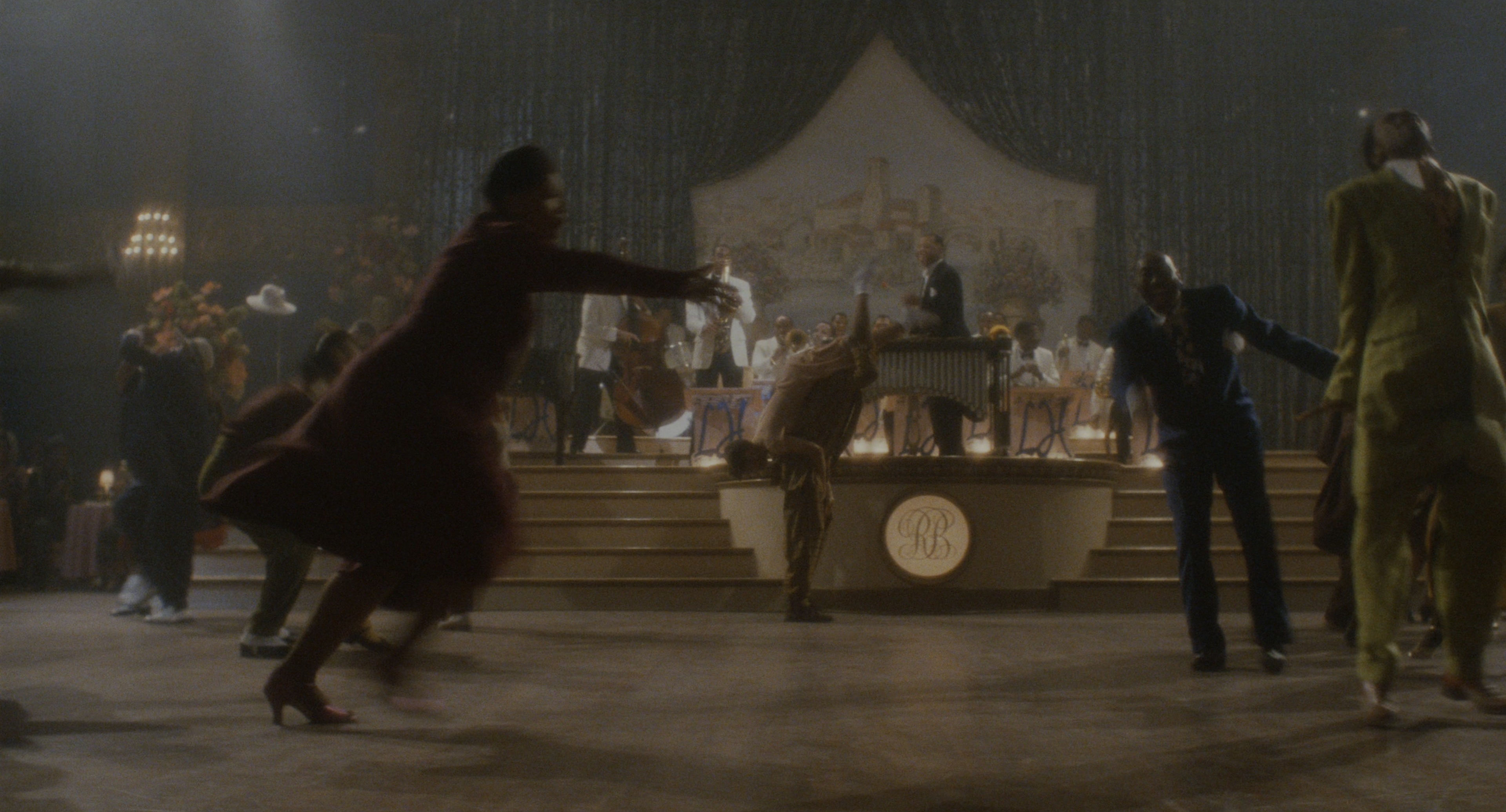Malcolm (1992), wide, 1.85:1 — film still