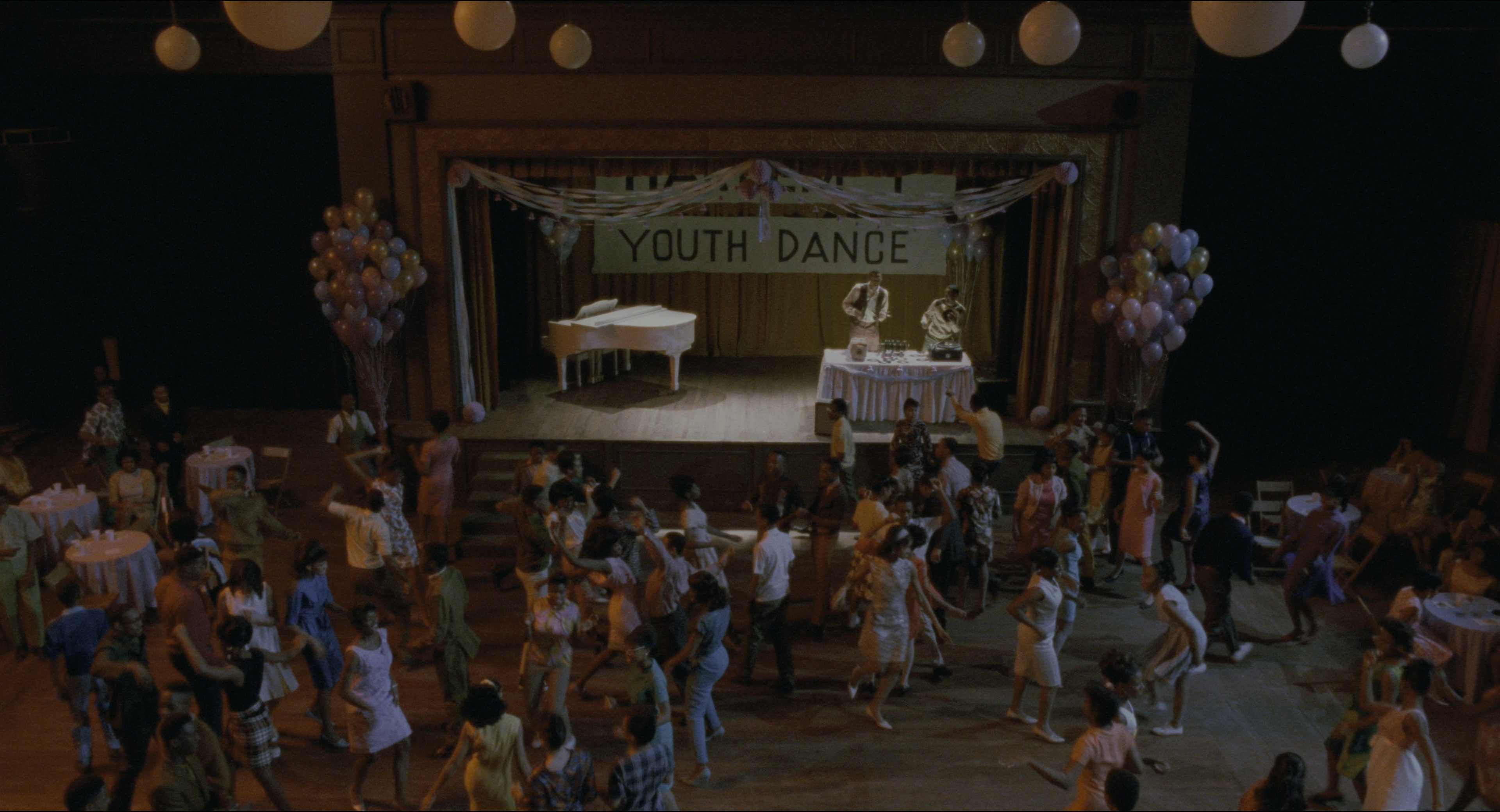 Malcolm (1992), wide, 1.85:1 — film still