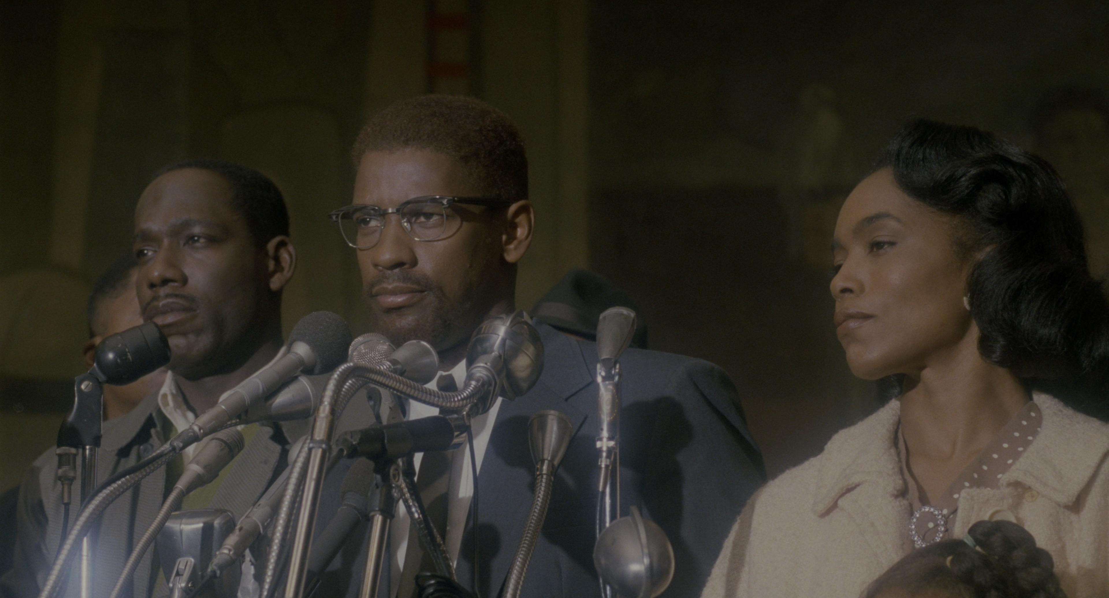 Malcolm (1992), wide, 1.85:1 — film still
