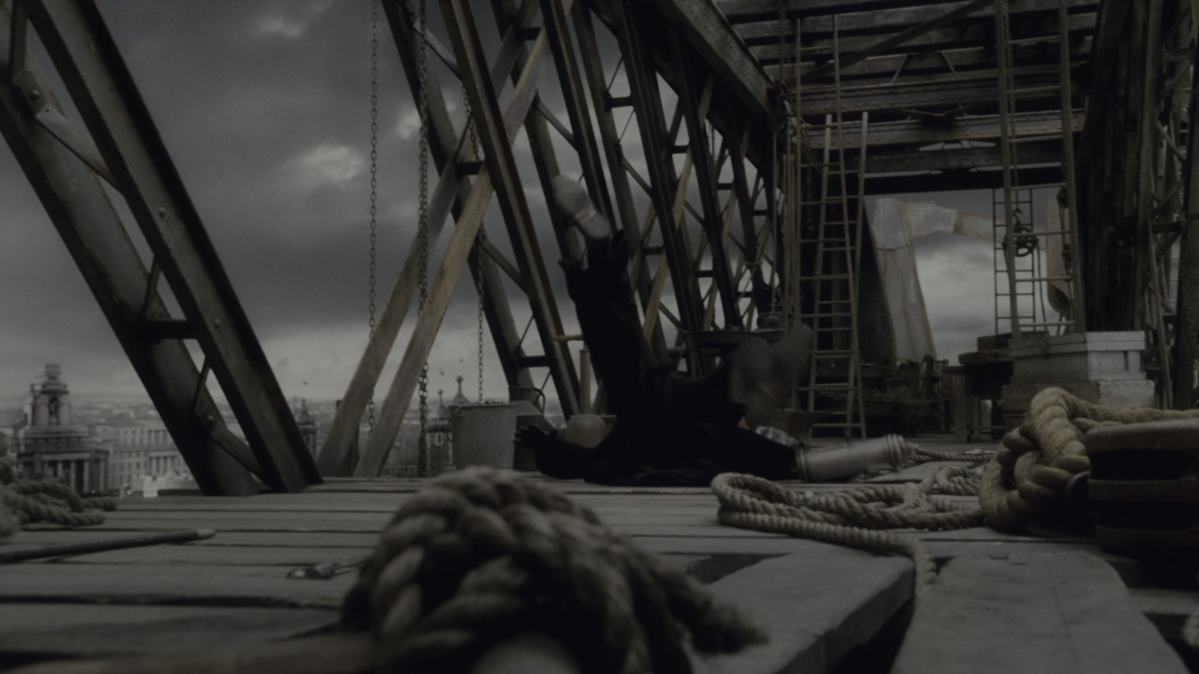 Sherlock Holmes (2009), wide, 1.78:1 — film still
