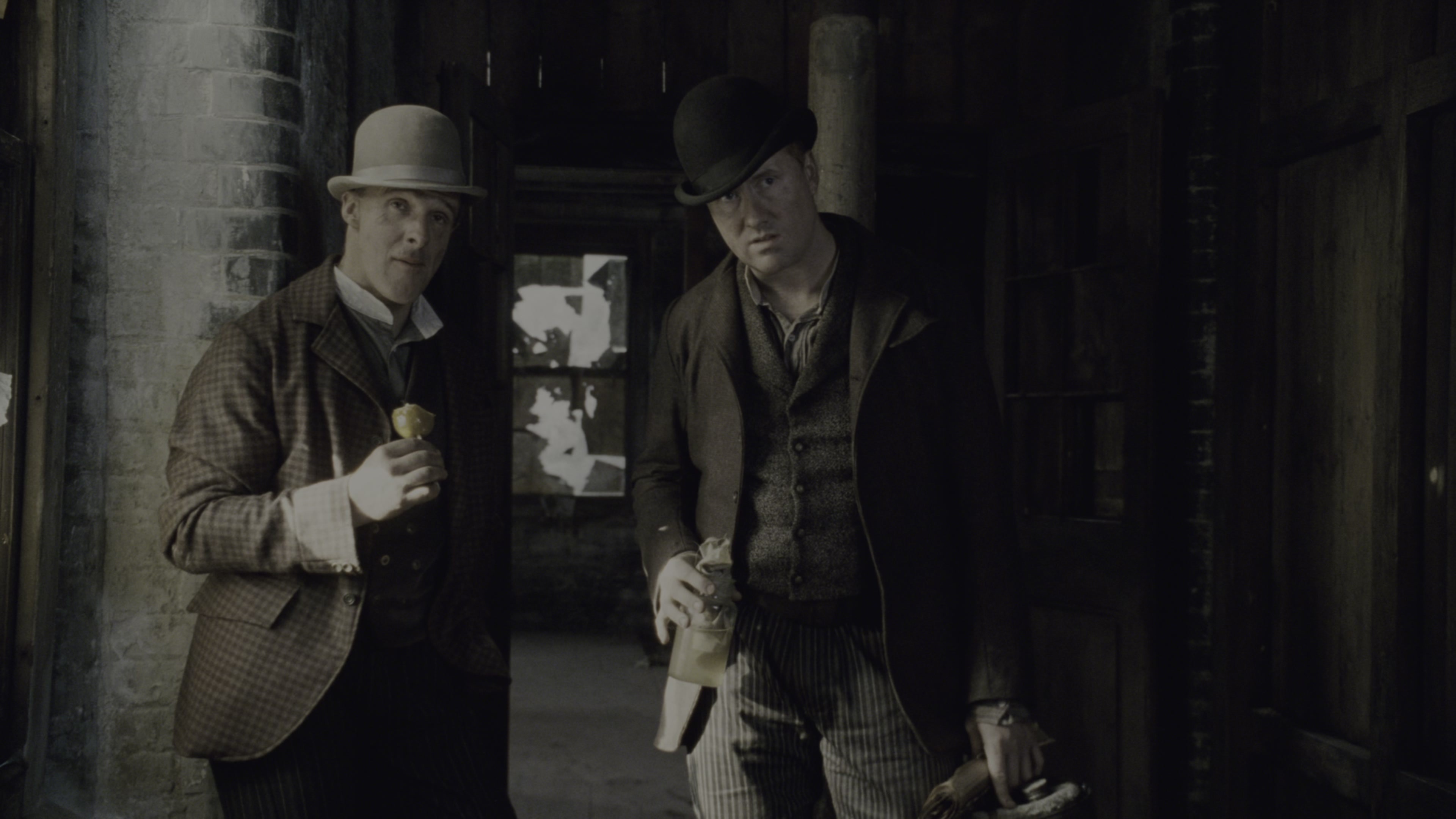 Sherlock Holmes (2009), wide, 1.78:1 — film still