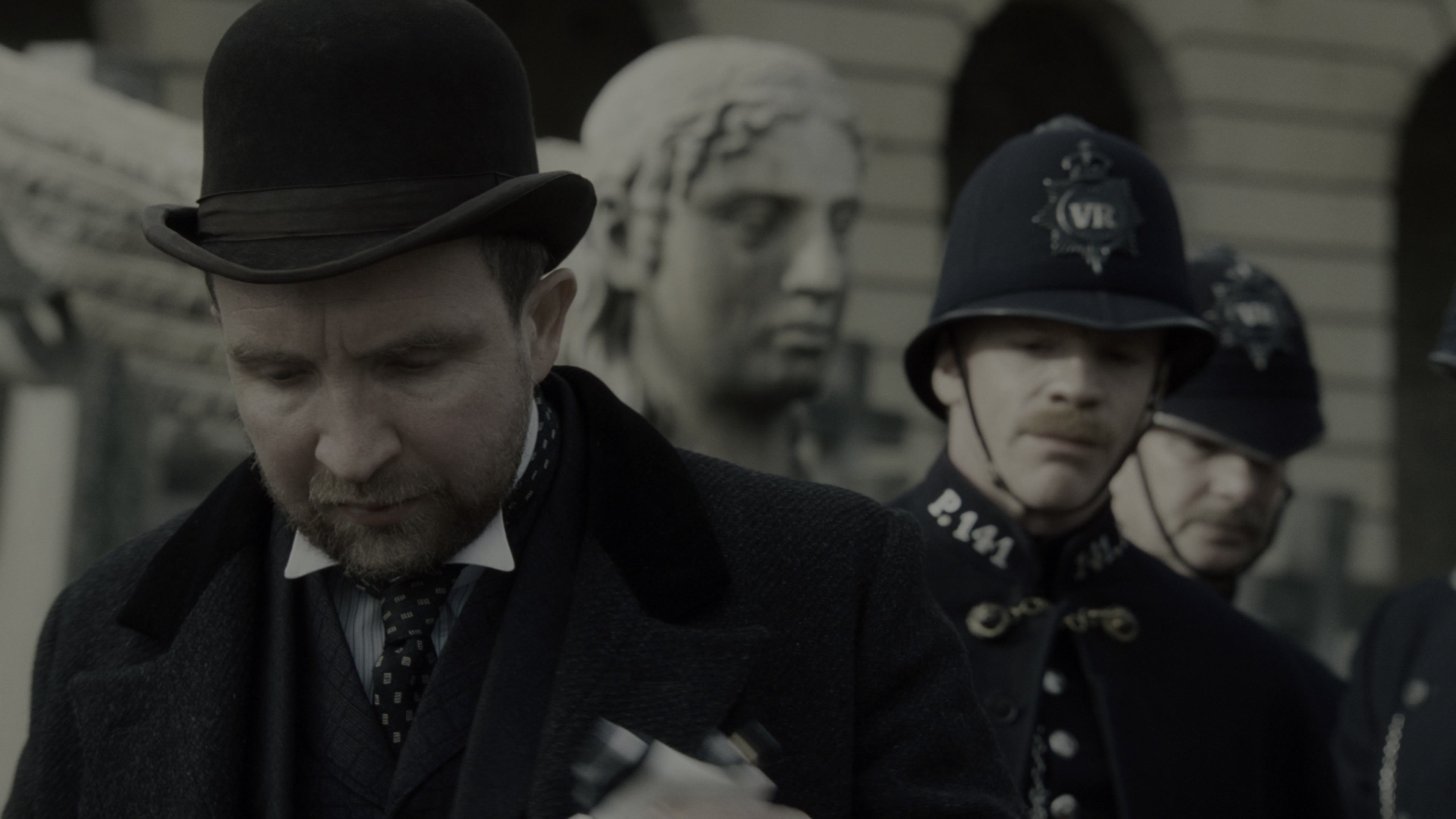 Sherlock Holmes (2009), medium, 1.78:1 — film still