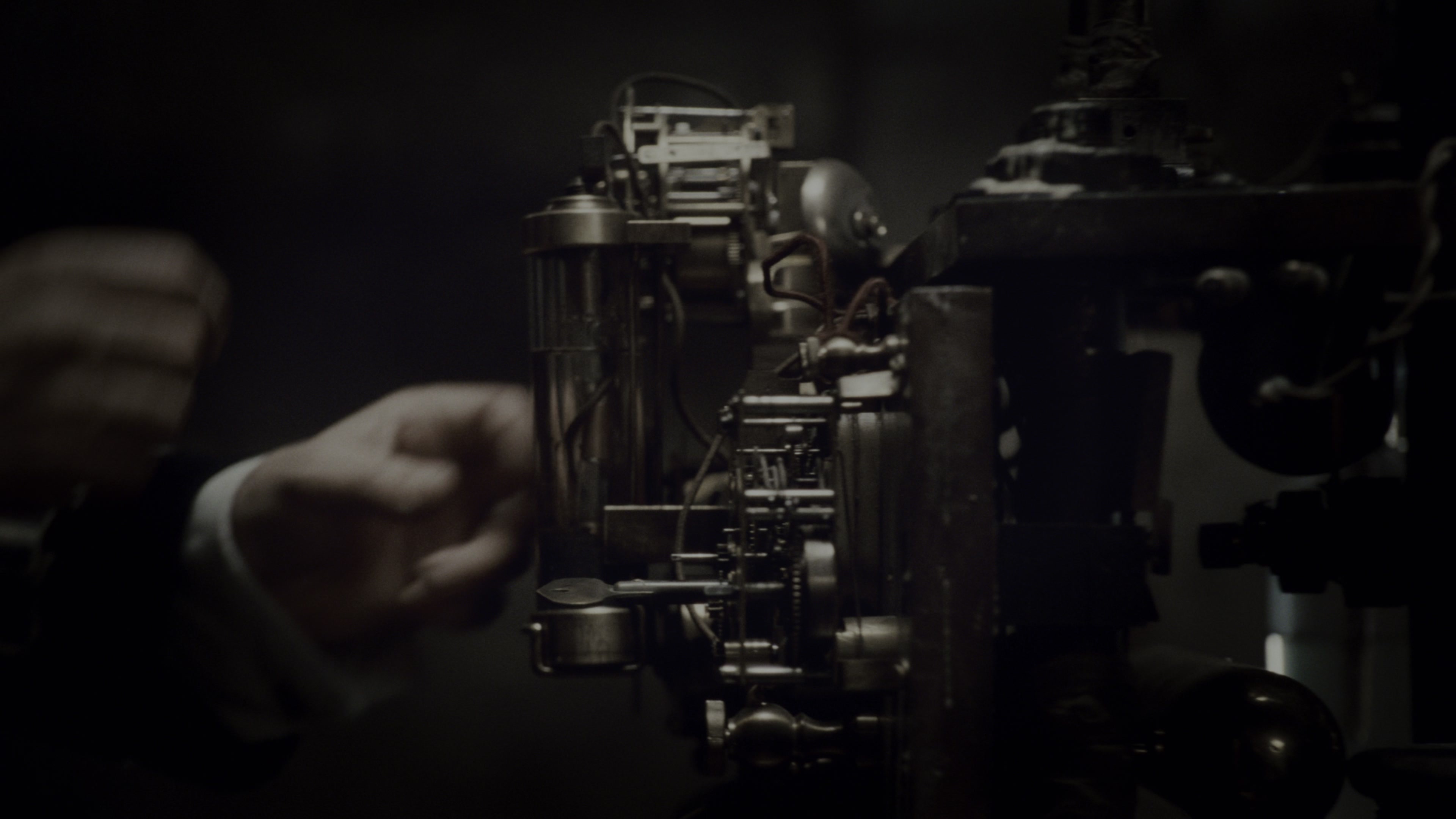 Sherlock Holmes (2009), wide, 1.78:1 — film still