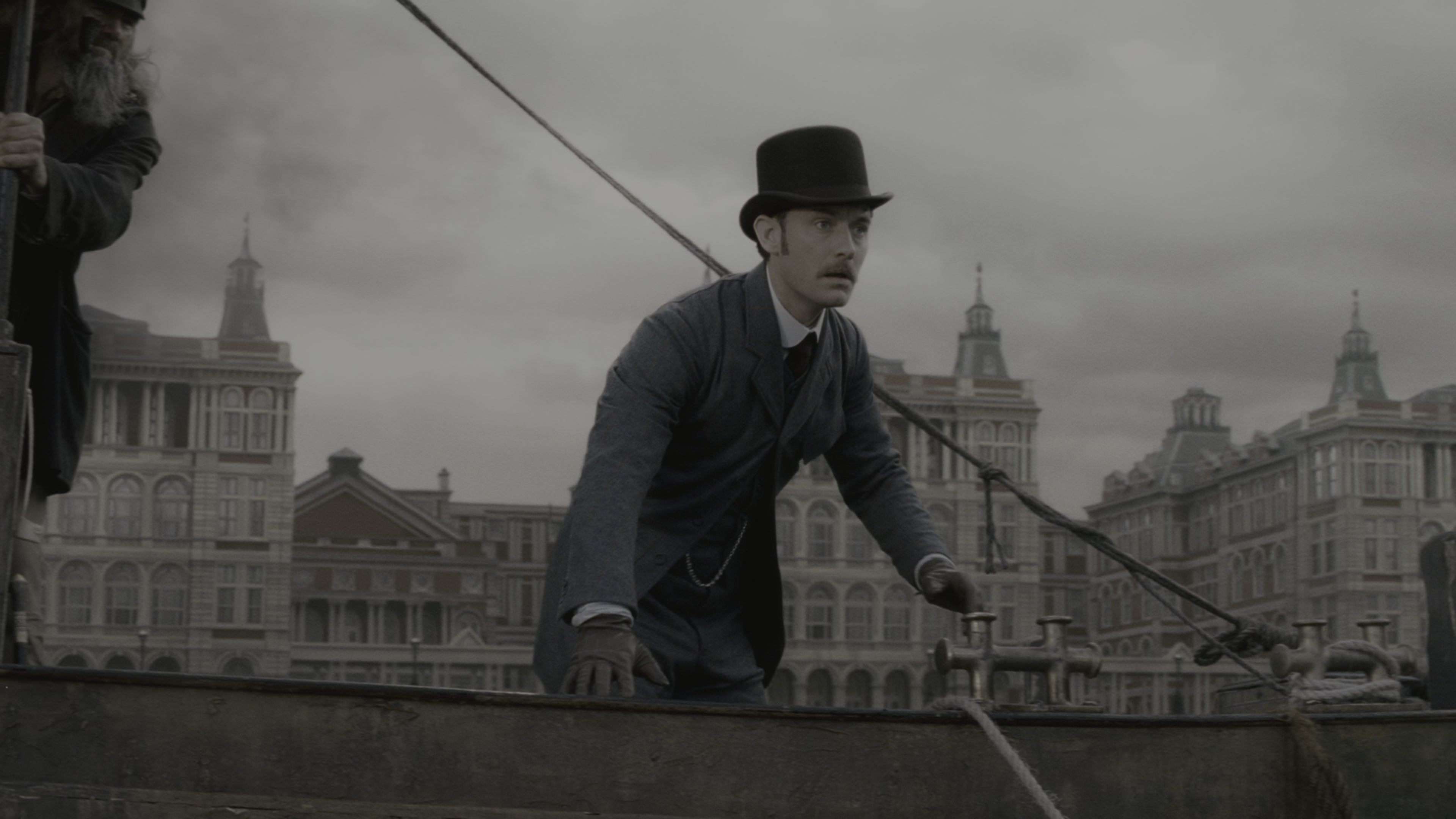 Sherlock Holmes (2009), wide, 1.78:1 — film still