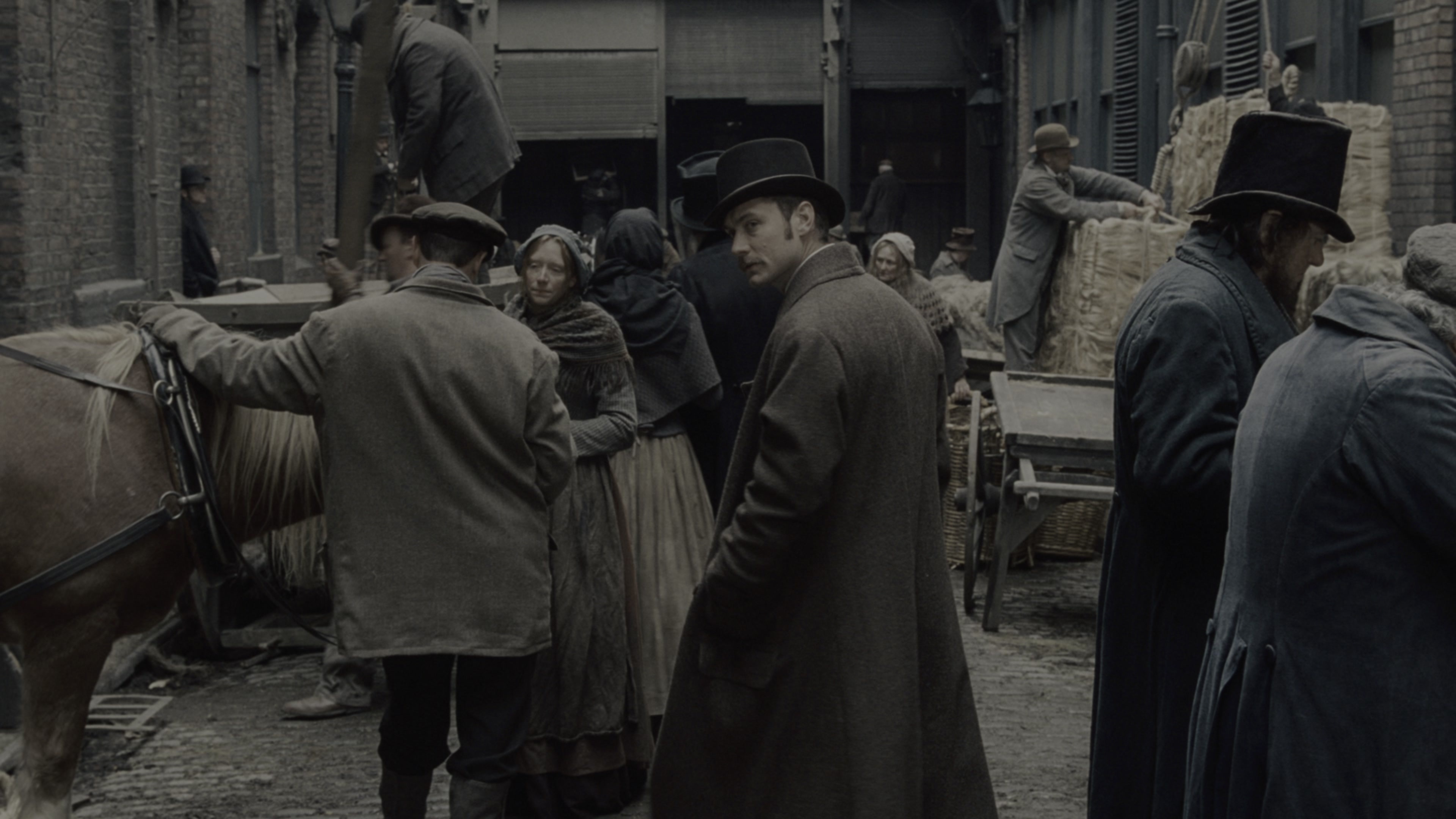 Sherlock Holmes (2009), wide, 1.78:1 — film still